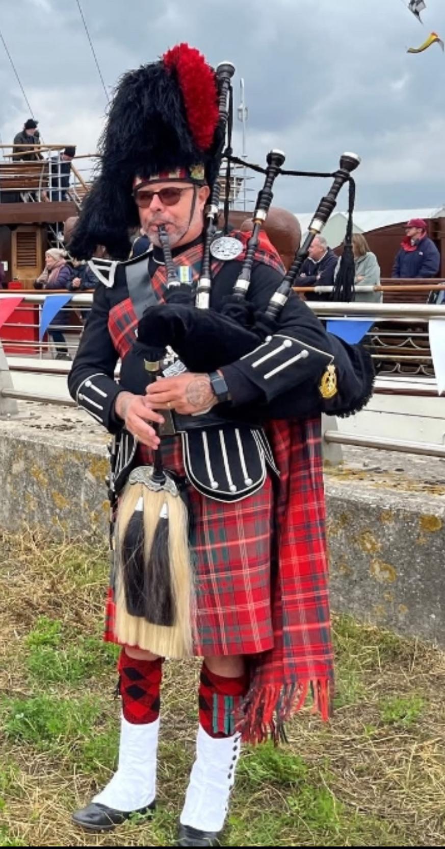 Piper McLeod - A Smart & Reliable Piper for Any & All Occasions