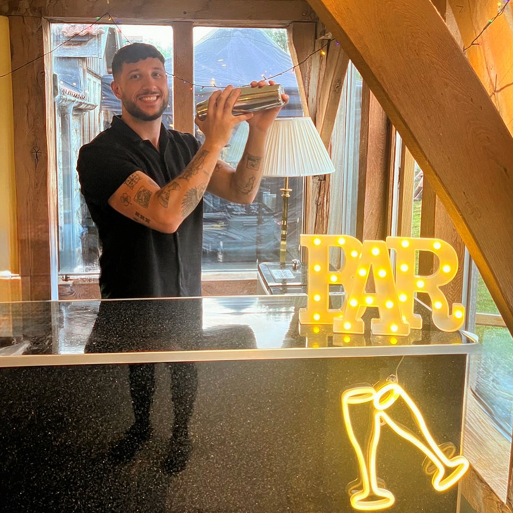 Fully Stocked Pop Up Cocktail Bar