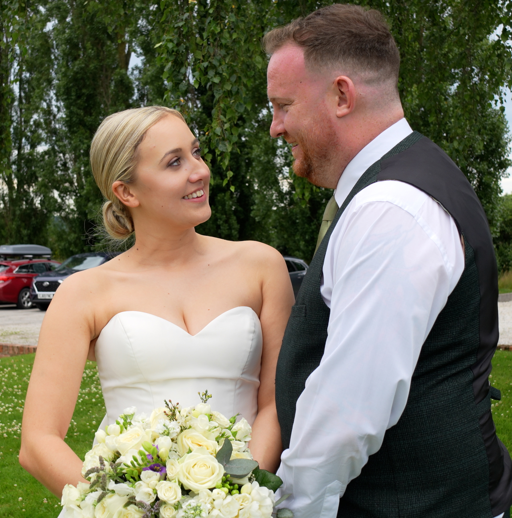 Natural & Contemporary Videos and Photos Capturing Those Magical Moments