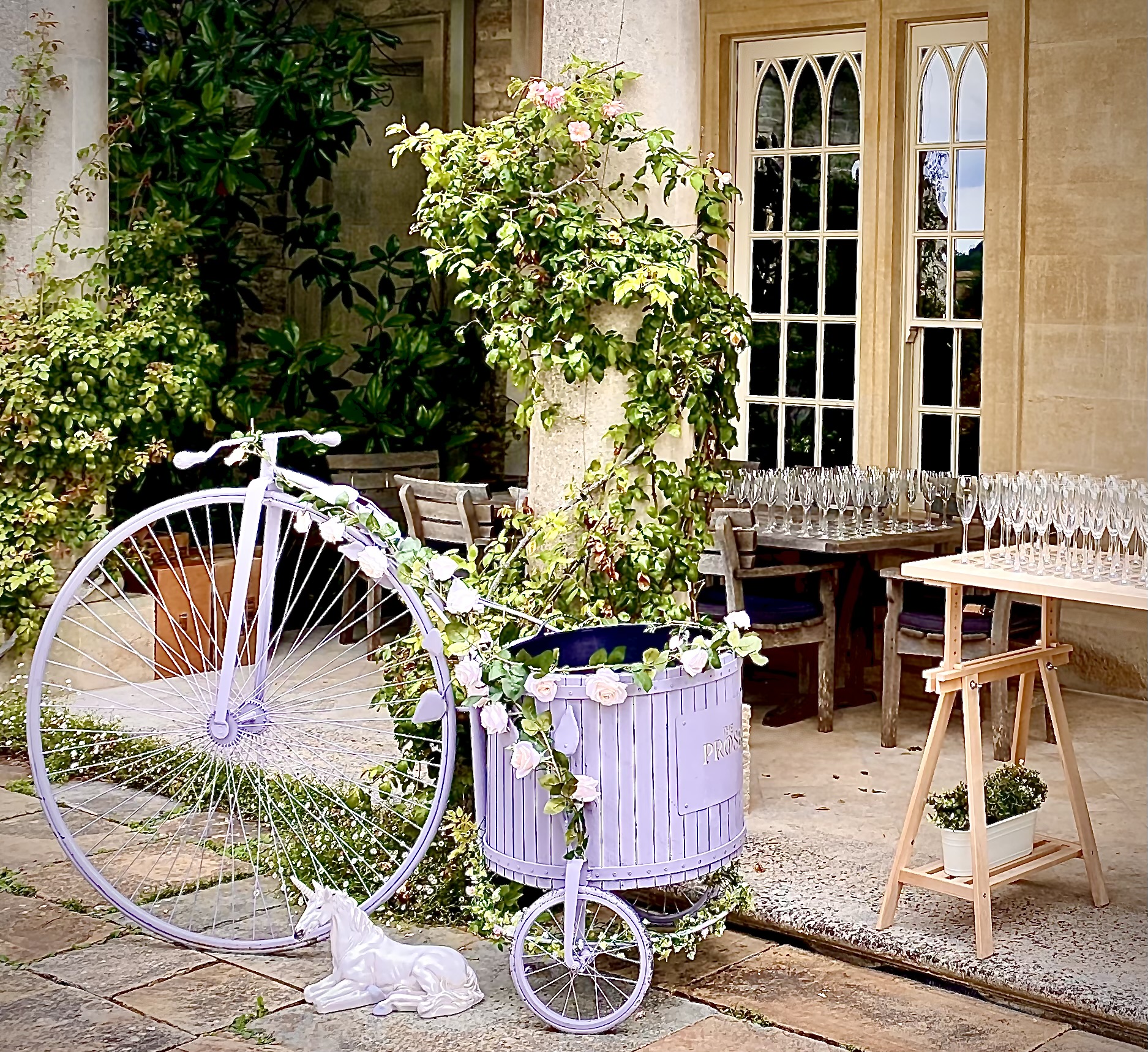 All-Inclusive Prosecco & Peroni Served From Penny Farthing Bike