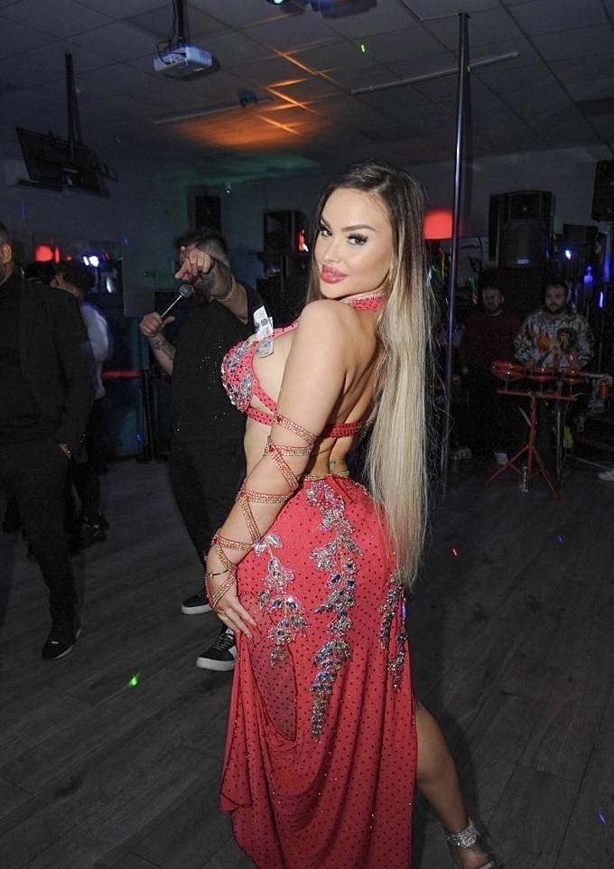 Close-Up & Personal Belly Dance Experience