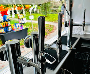 Fully stocked Converted Horsebox Bar with Your Perfect Menu