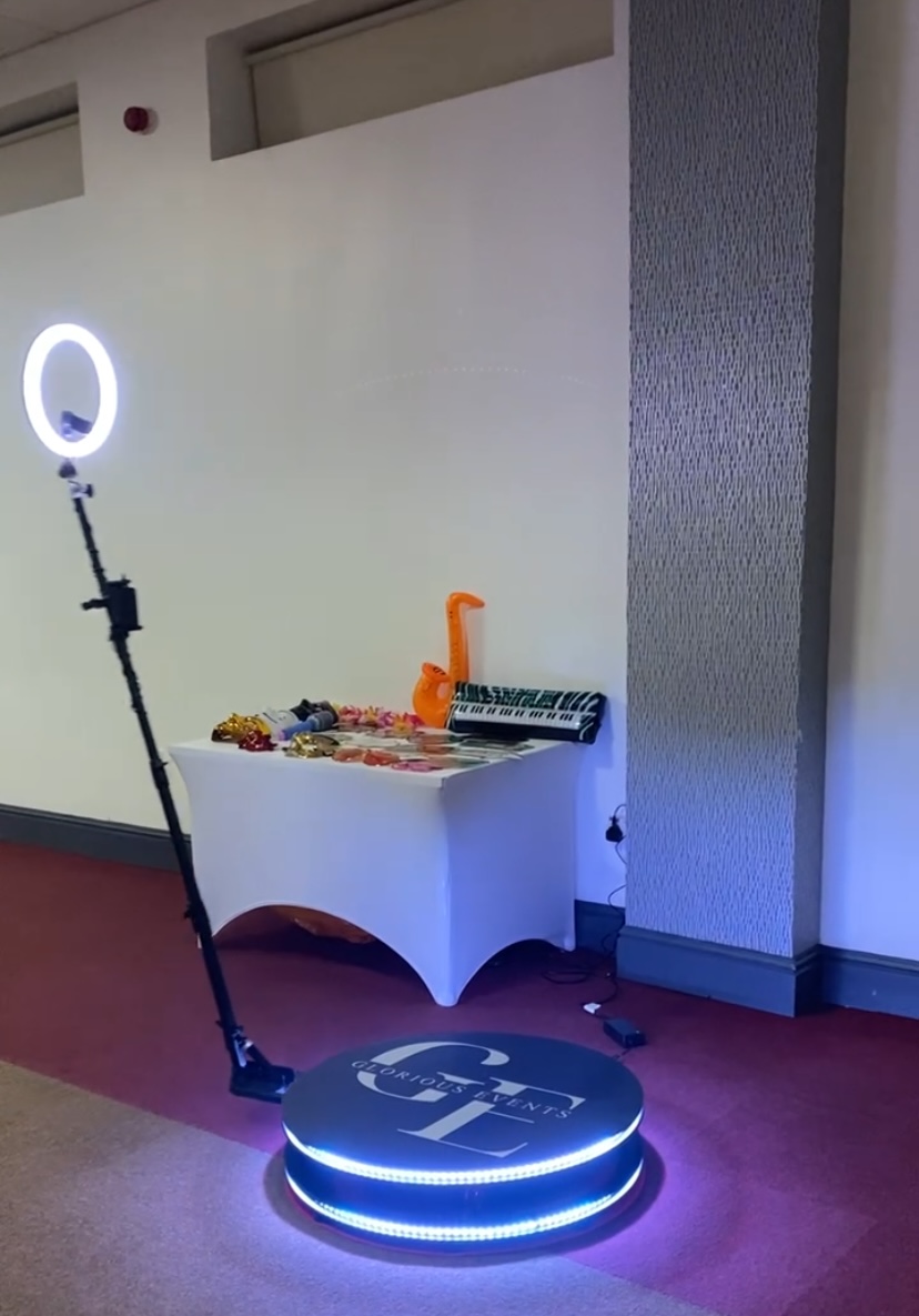 Glorious 360 Photo Booth