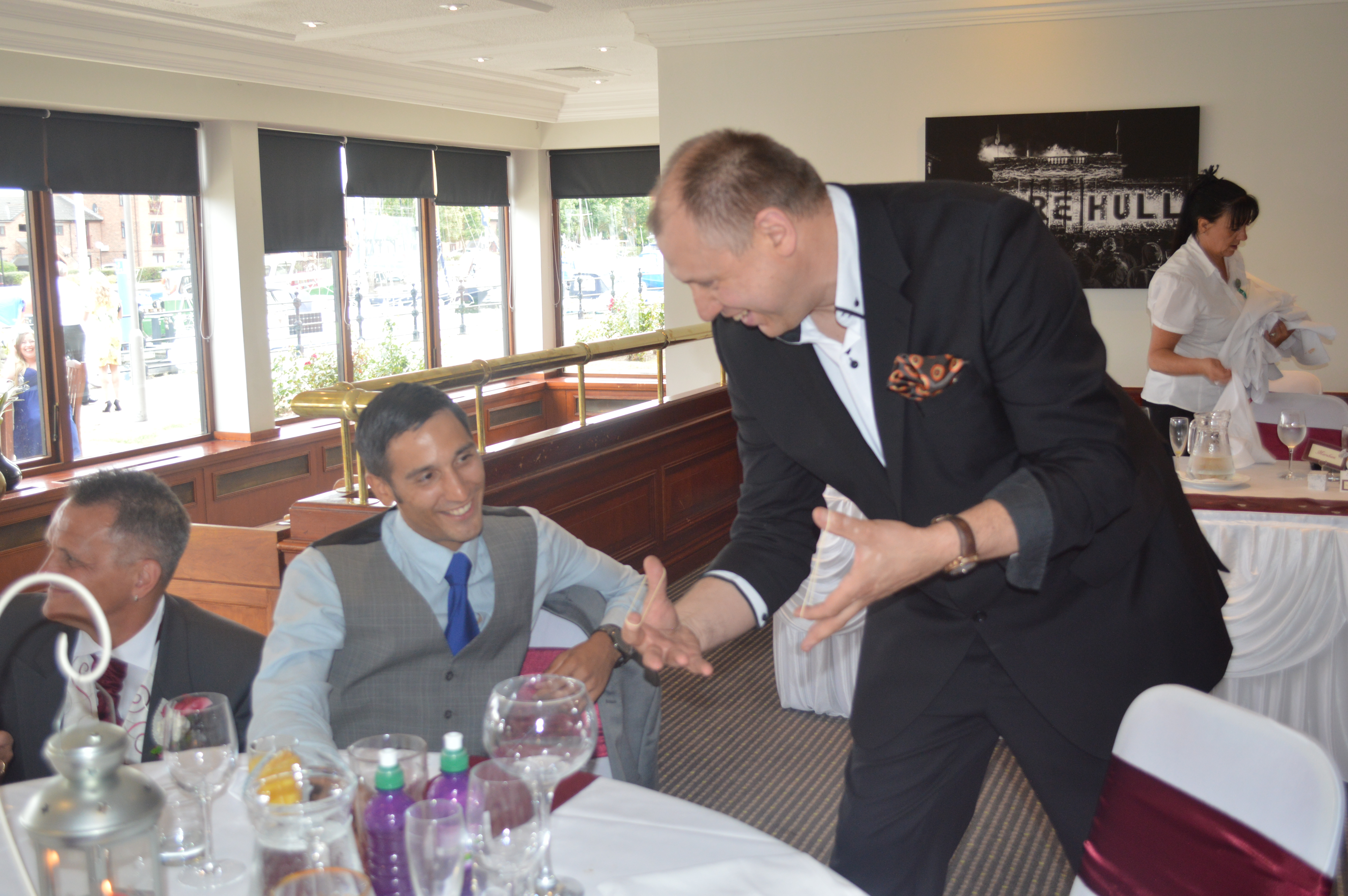 Table-to-Table Mind Reading Magic with Mark