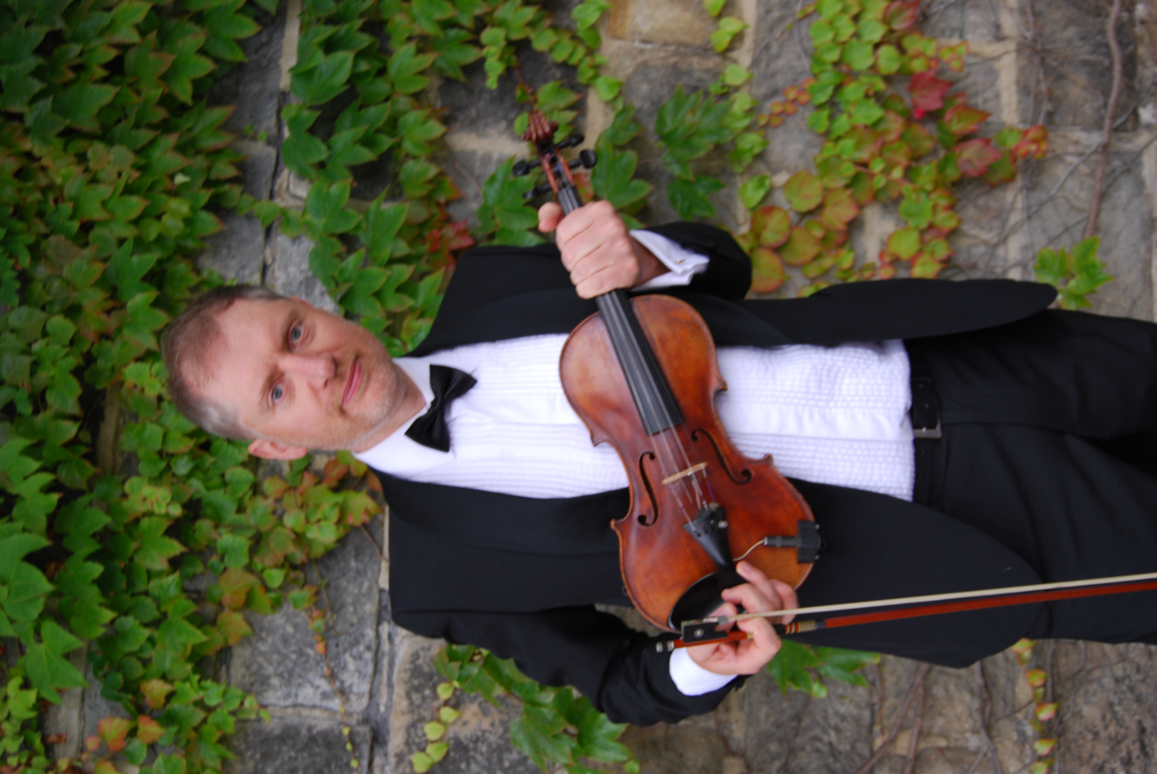 Tom Dalton Violinist - Live Music for Weddings and Events