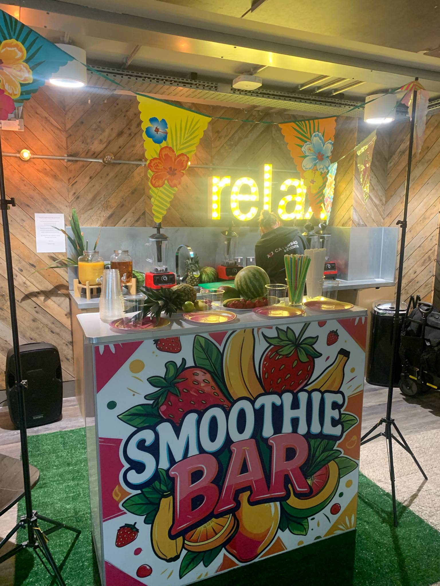 The Smoothie Bar, Blended Fresh, Served Loud!