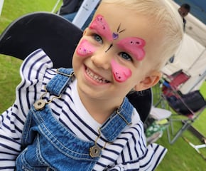 Fun & Friendly Facepainting perfect for parties and day events. 
