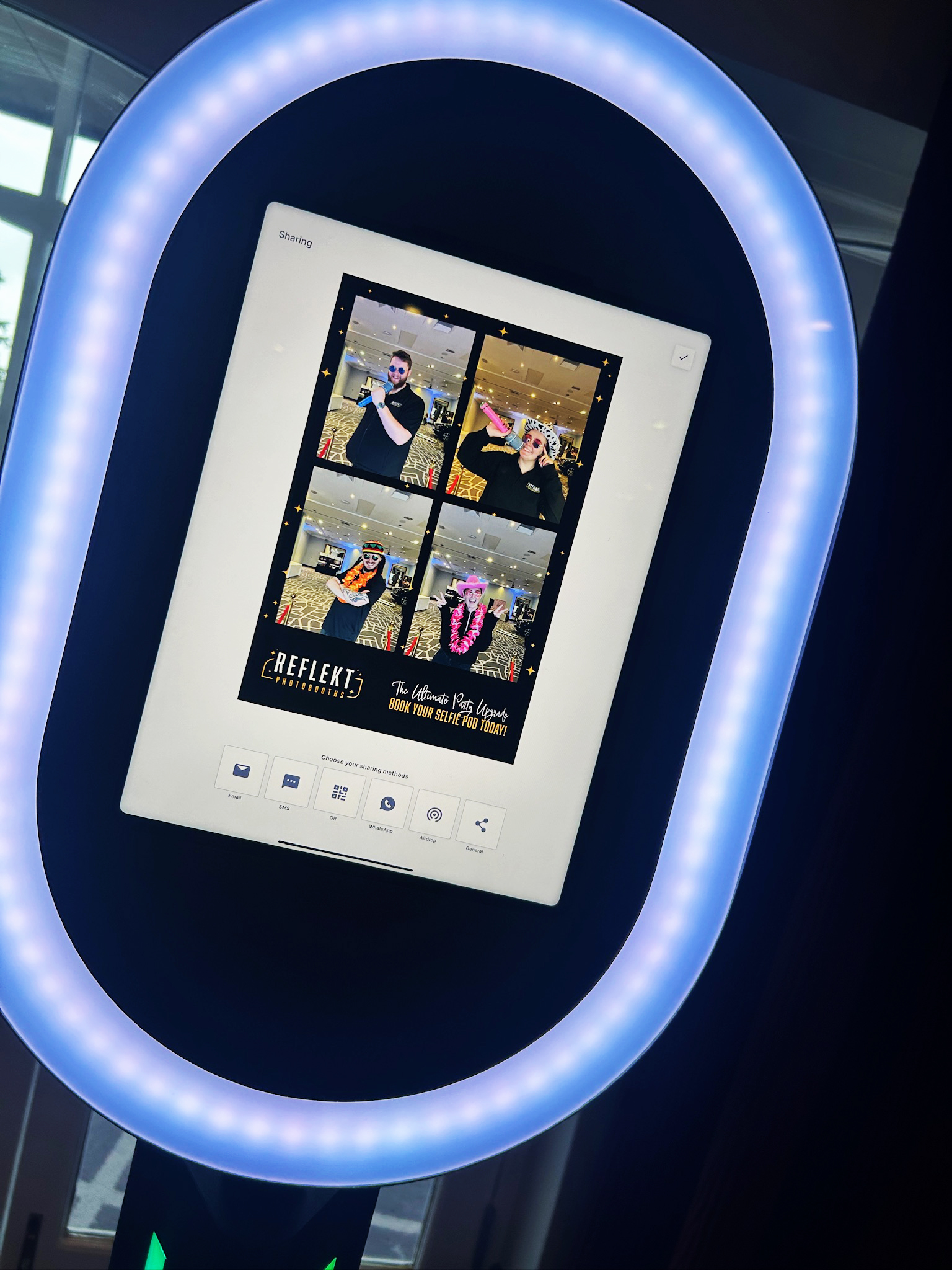 Luxury Digital Selfie Pod