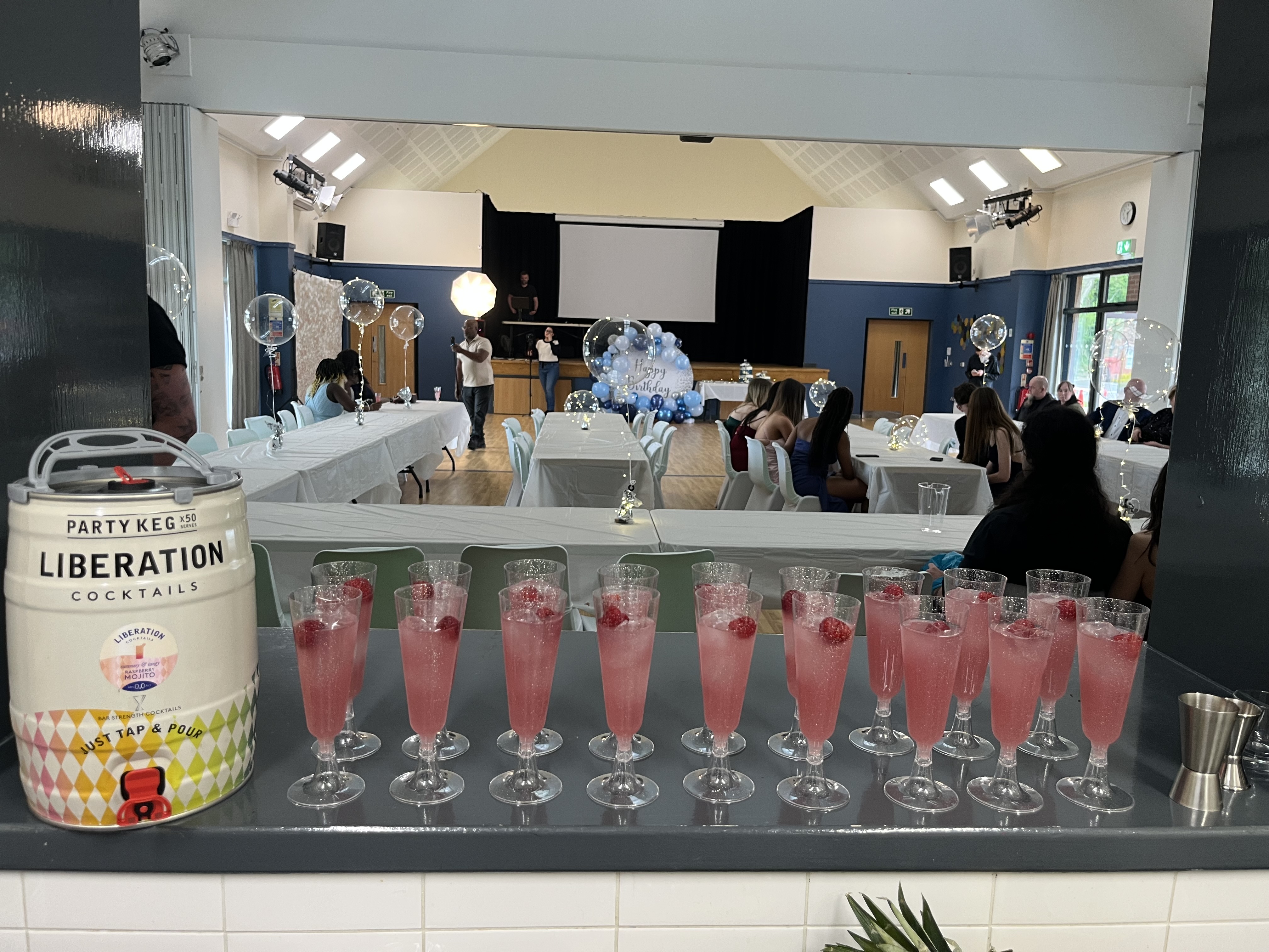 The Cocktail Cruiser: Elegant Bar Service for Outdoor Occasions