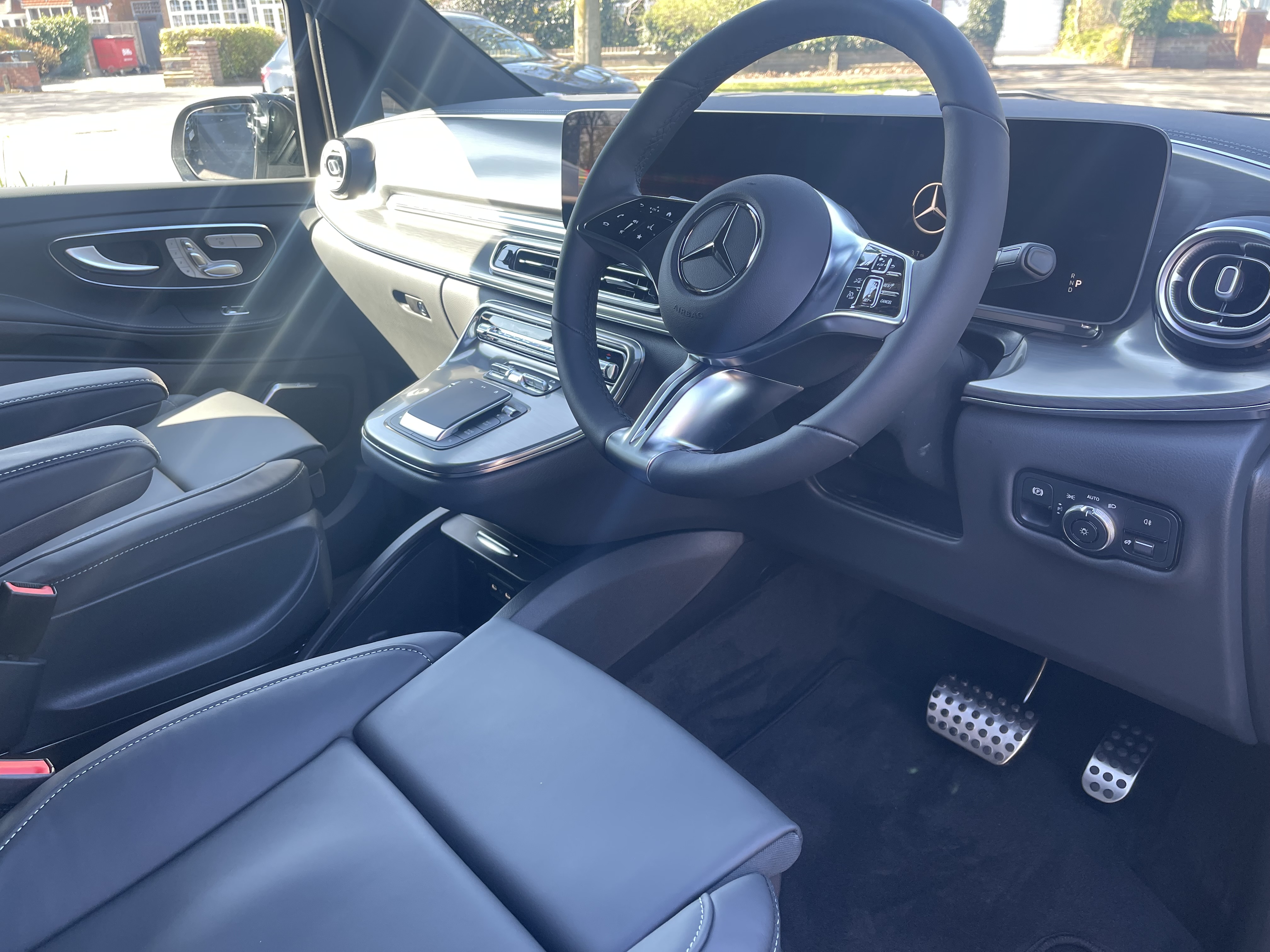 Luxury Mercedes V Class MPV