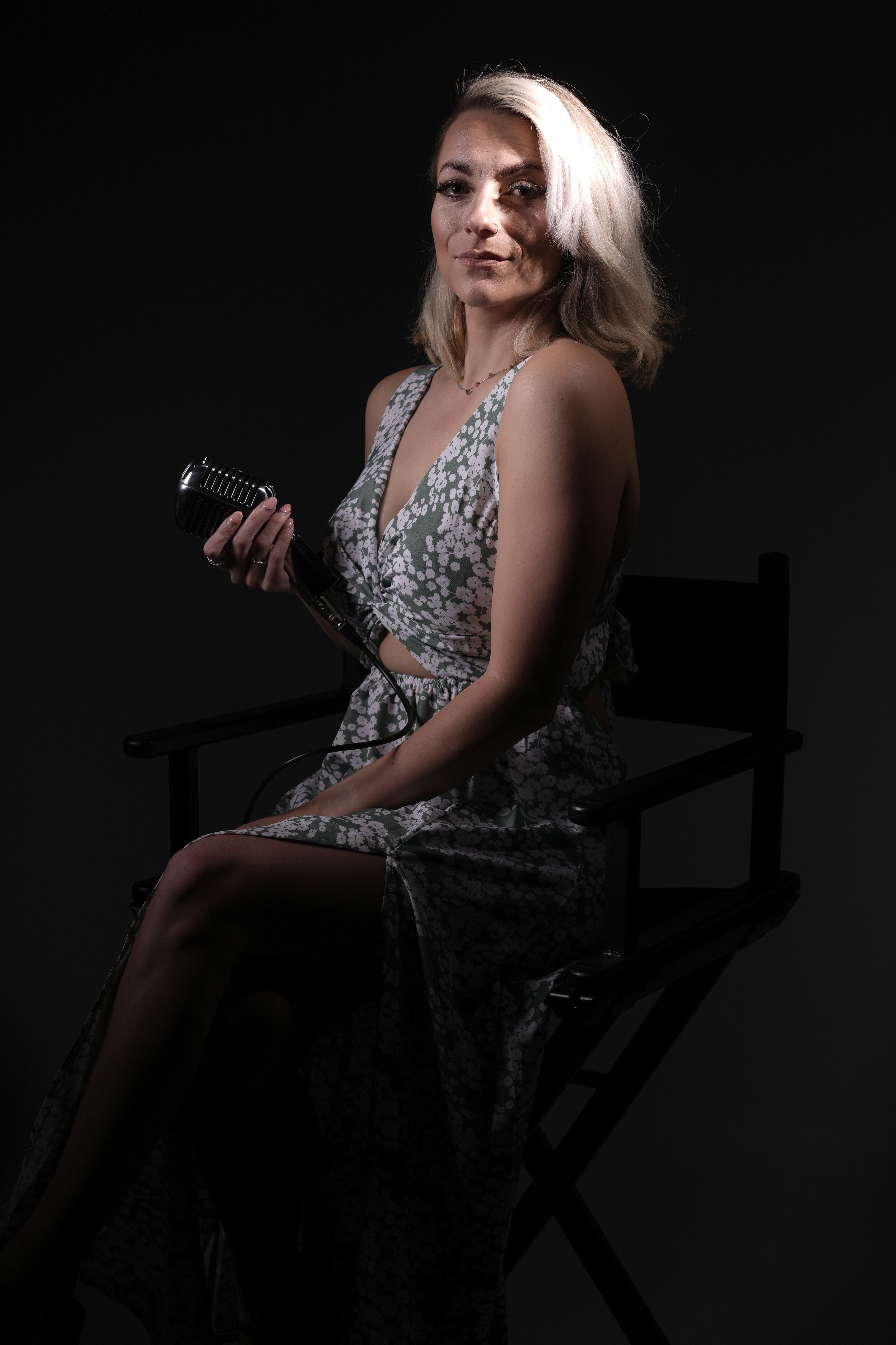 Roseanna Auckland: Vibrant Vocals from the 60s to Modern