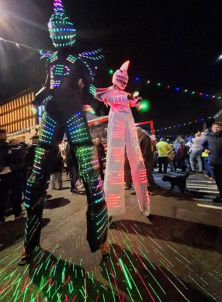 Interactive LED Robot Duo Experience