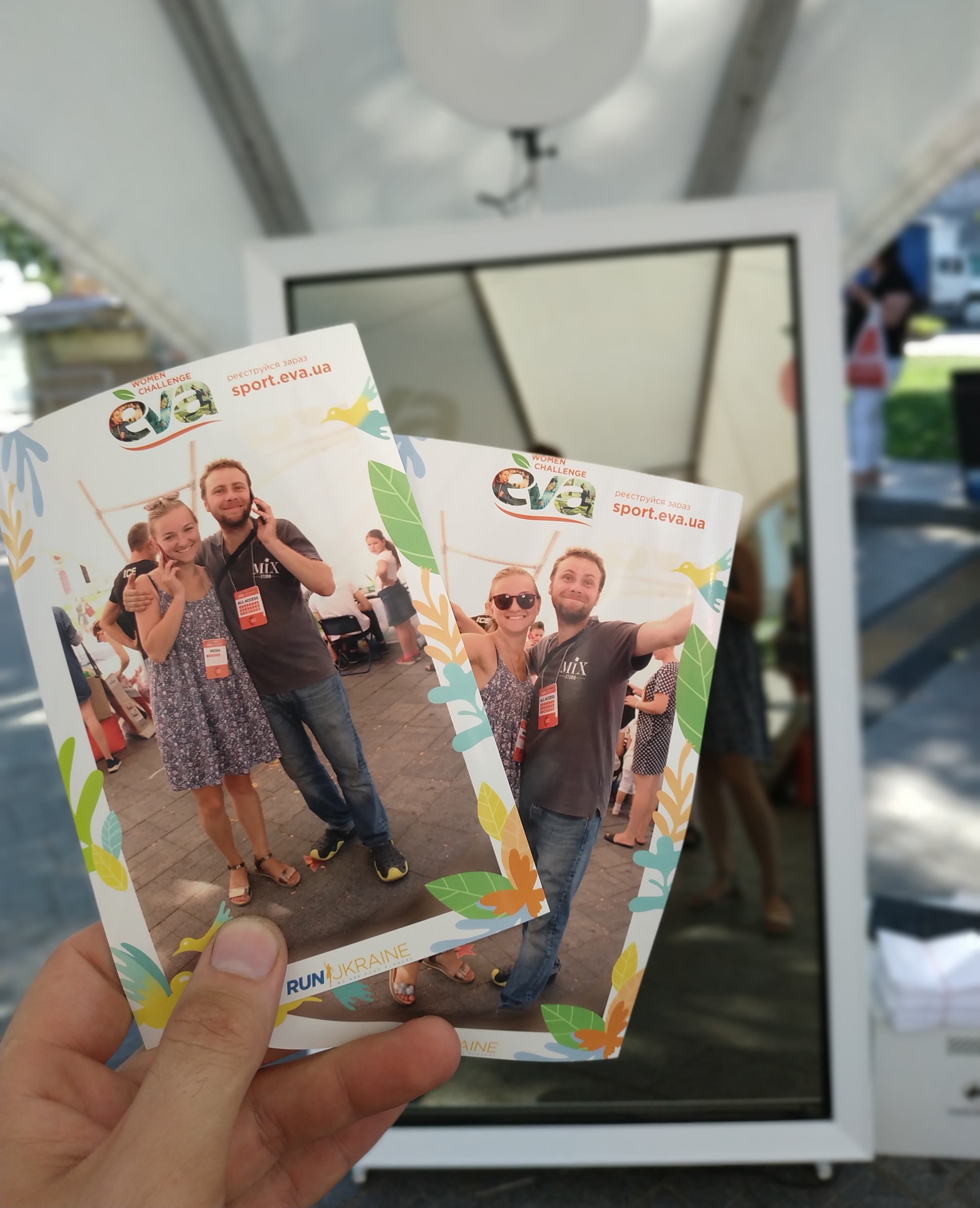 This Mirror Transforms Your Moments Into Pure Enchantment