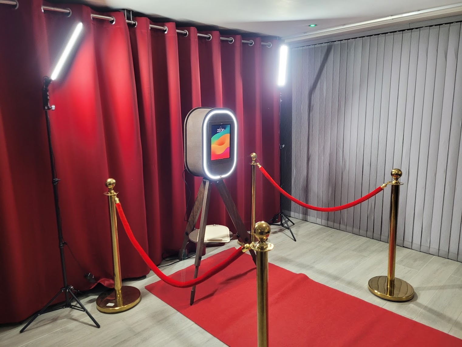 Retro Photo Pod Hire for Weddings, Parties & Events