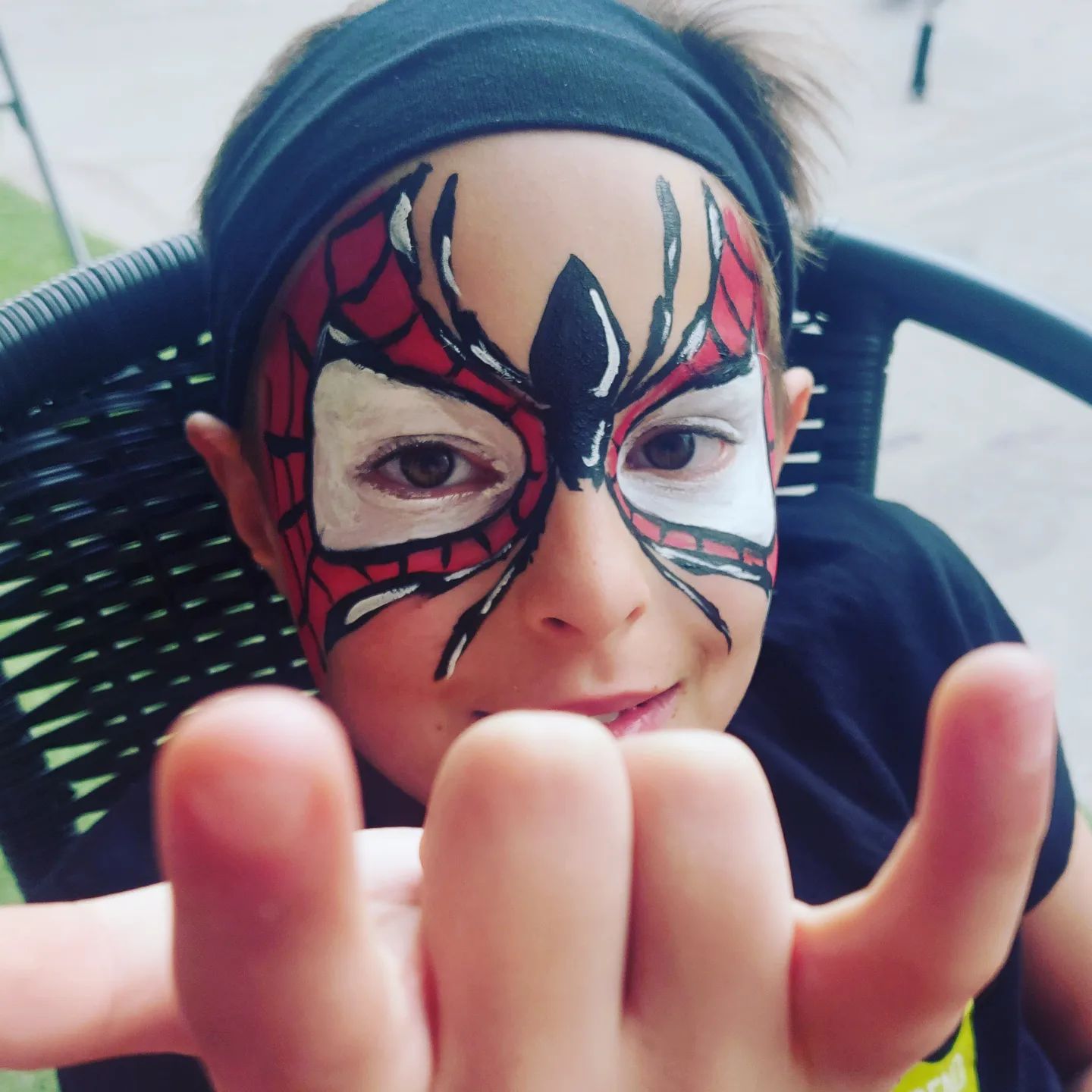 Passionate Faces & Glitter Guru