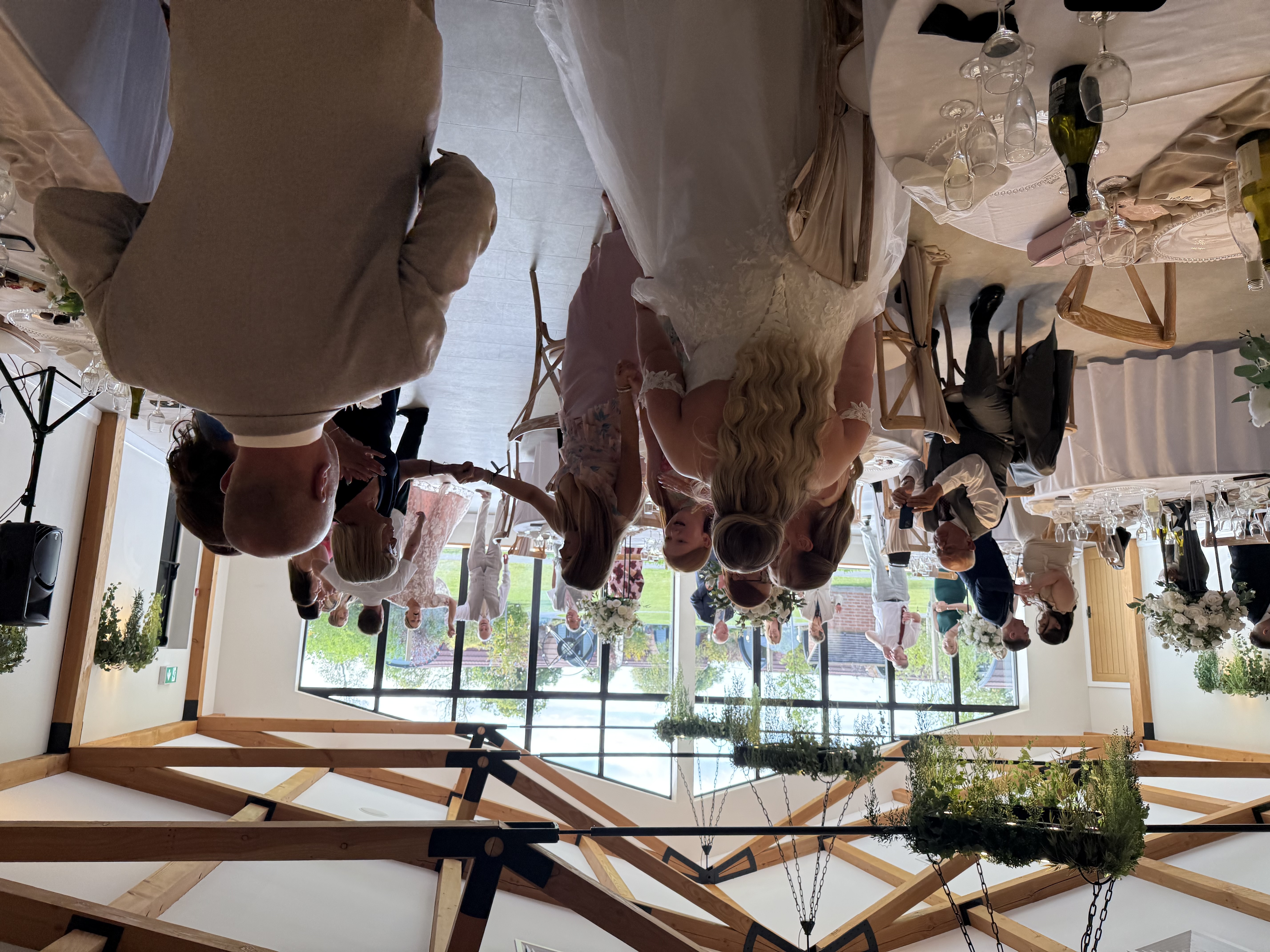 Kent’s Secret Singing Waiters: A Male/Female Duo Experience