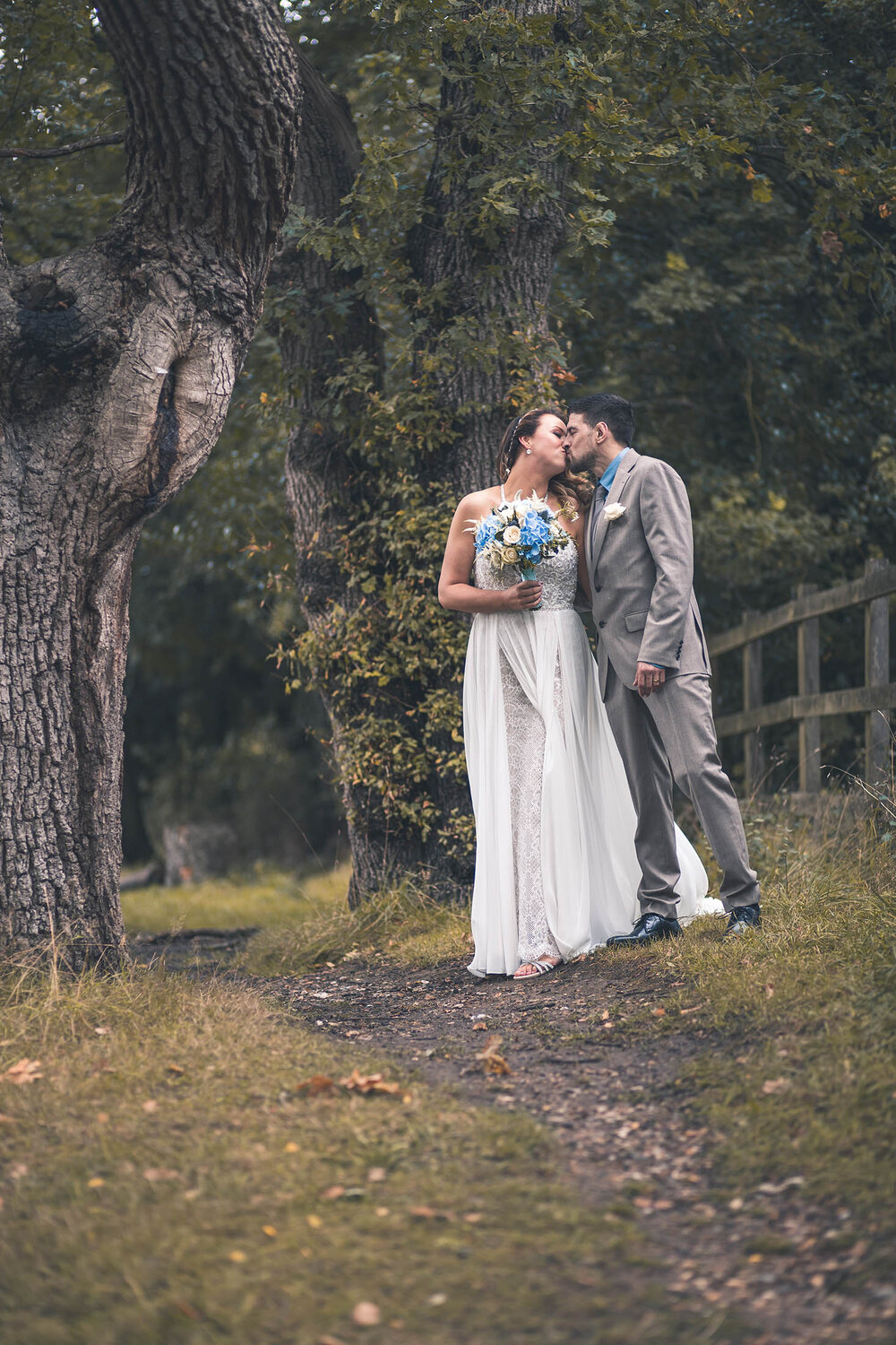 Hampshire Wedding Photographer: Capturing Love Stories