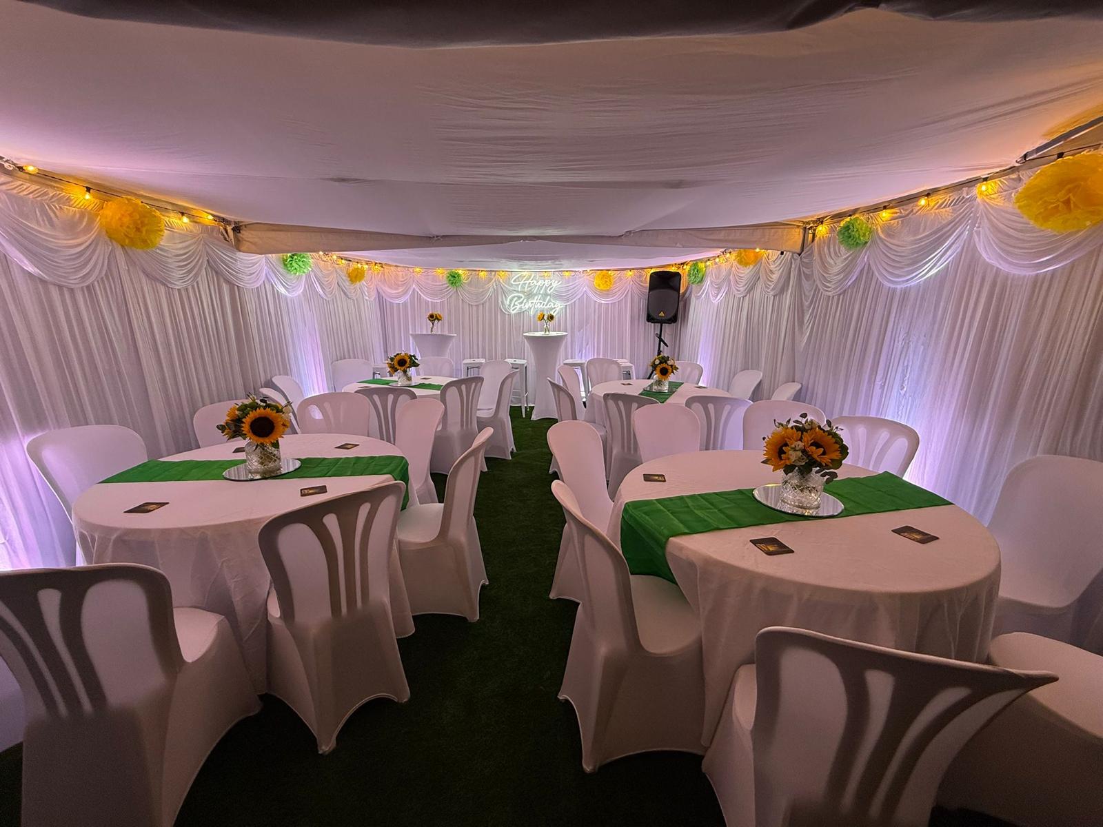 4.5 x 6m Party Tent in Black or White INCLUDES Plastic Flooring & Lighting