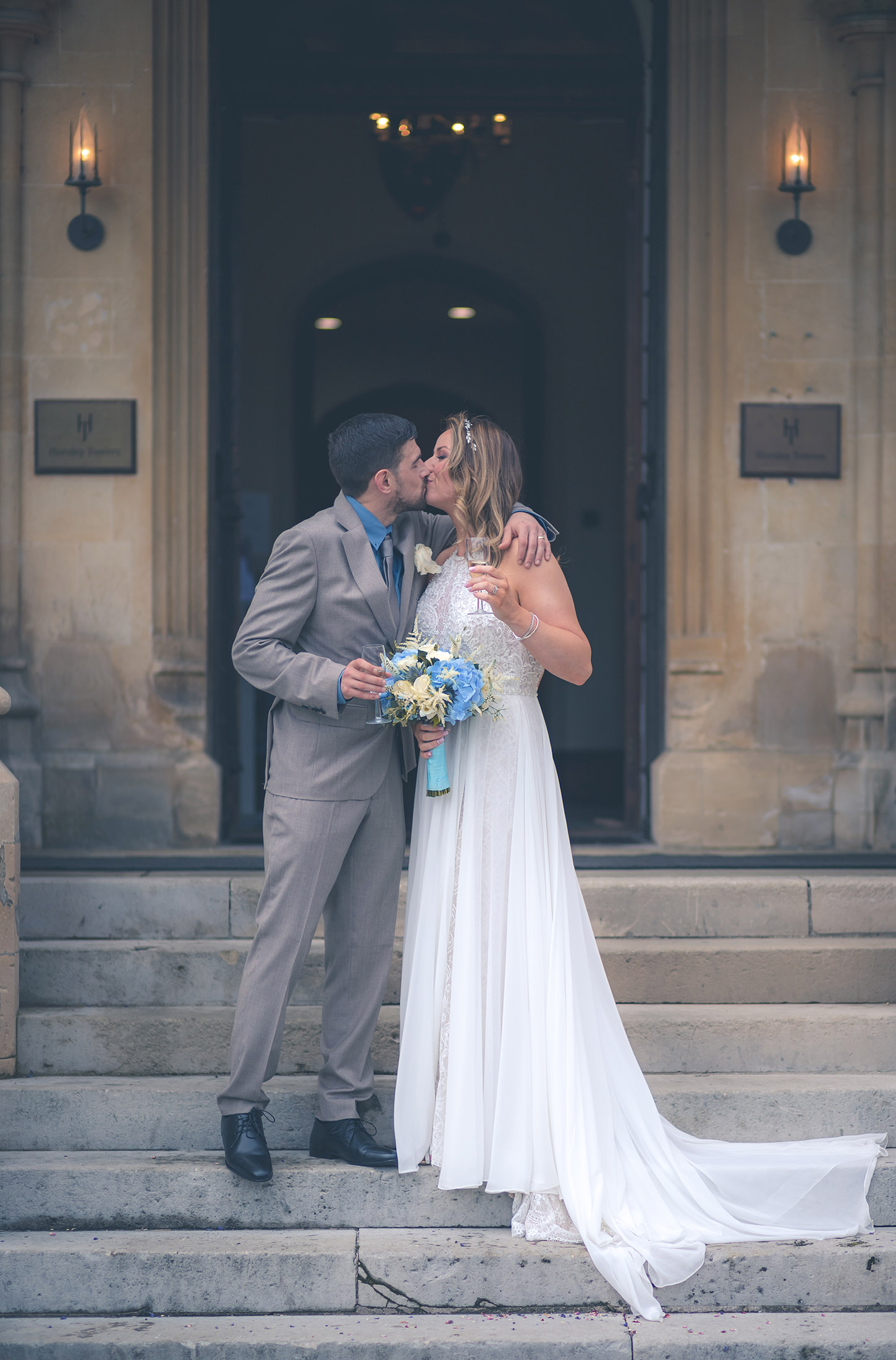Hampshire Wedding Photographer: Capturing Love Stories