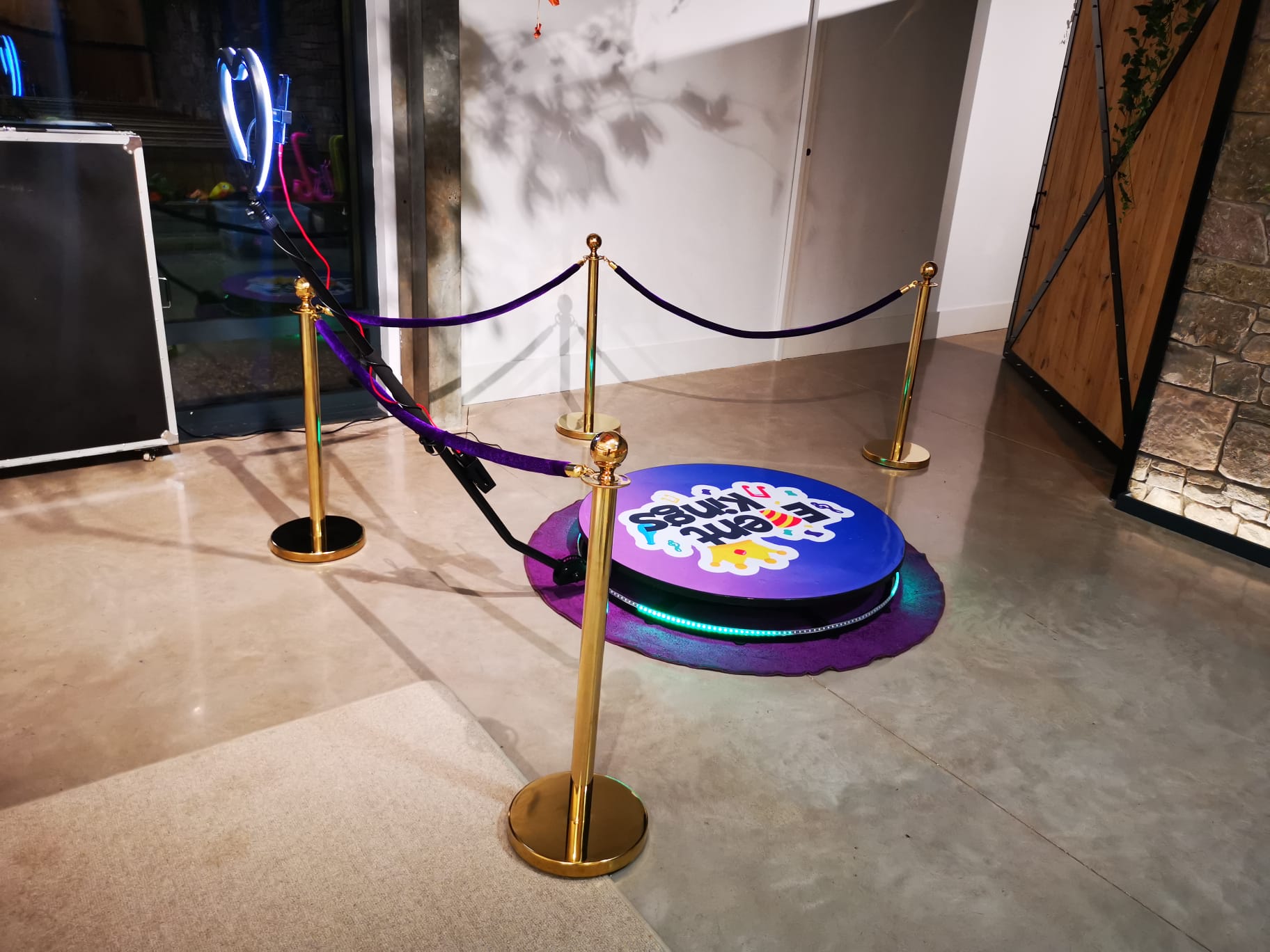 360 Photo Booth with Largest Standing Platform