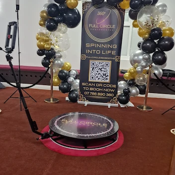 Full Circle Photo Booths