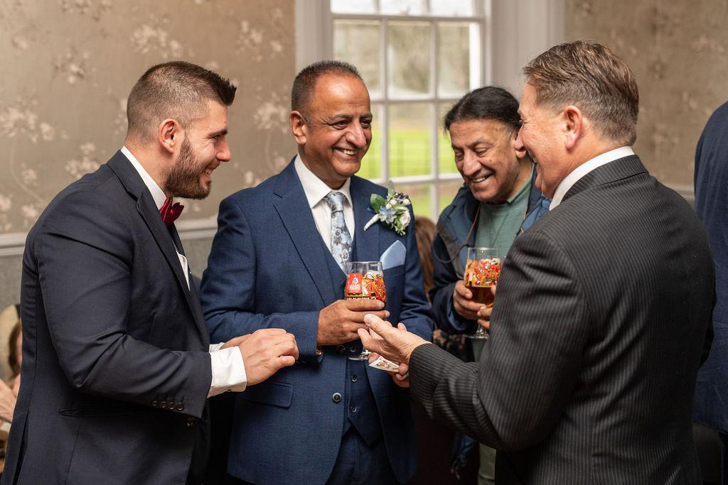 Mix & Mingle Close Up Magic