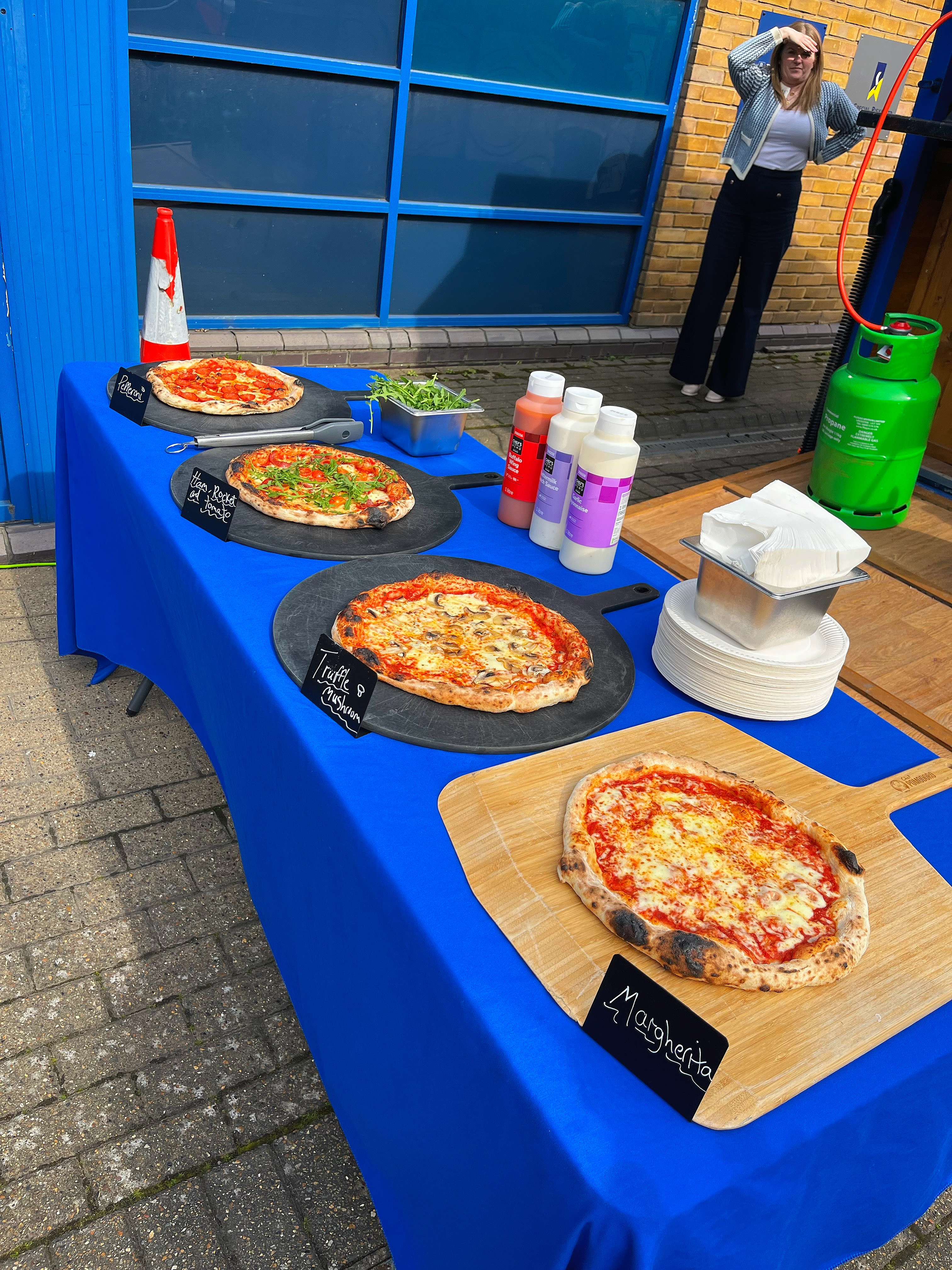 The Ultimate NYC Slice Party – Stone-Baked Pizza Catering