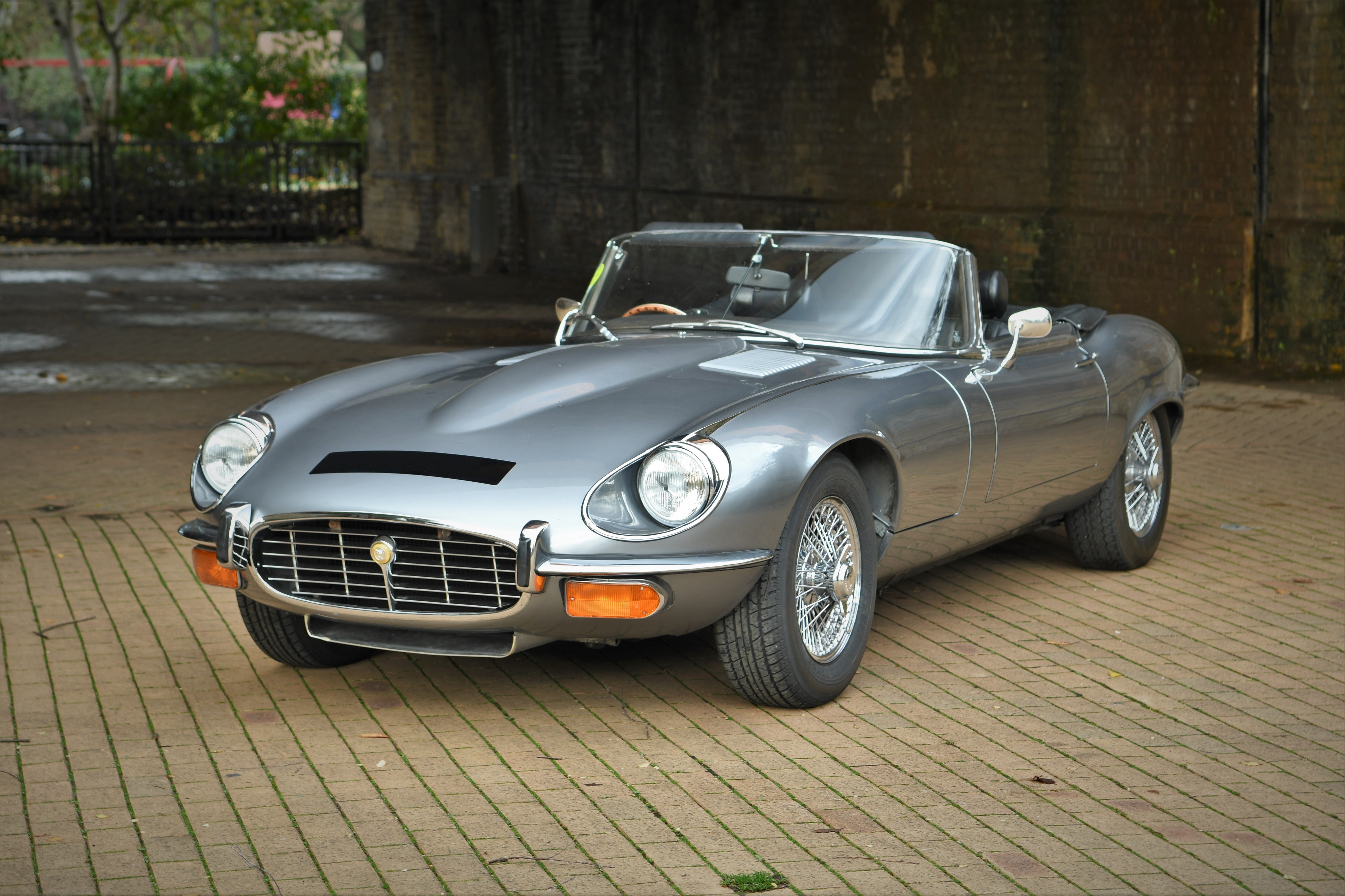 Jaguar E-Type V12 Roadster