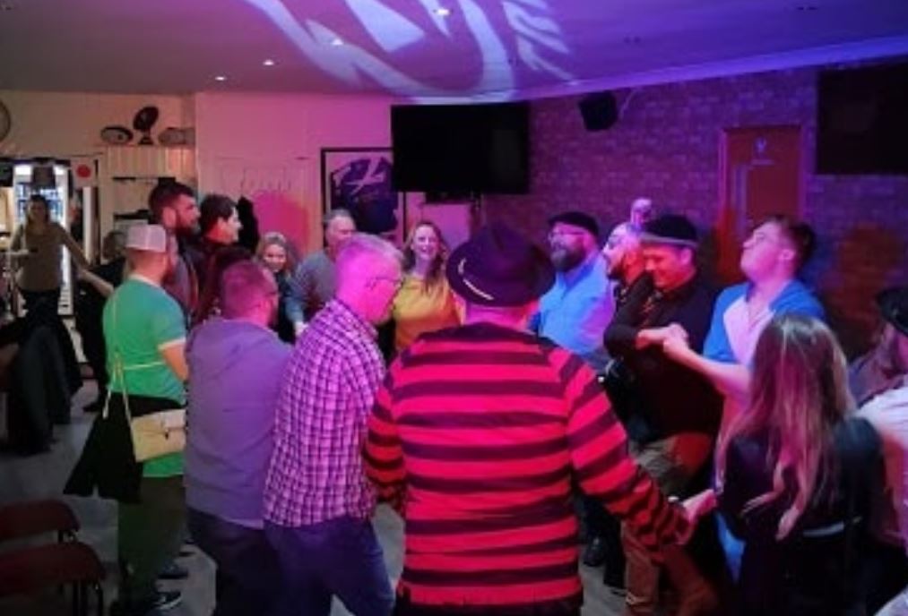 DJ & Karaoke Entertainment with a Huge Music Collection.