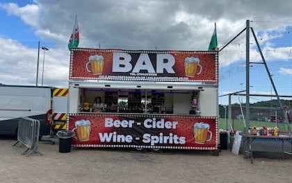 Mobile Bar with a Vast Selection of Drink Options