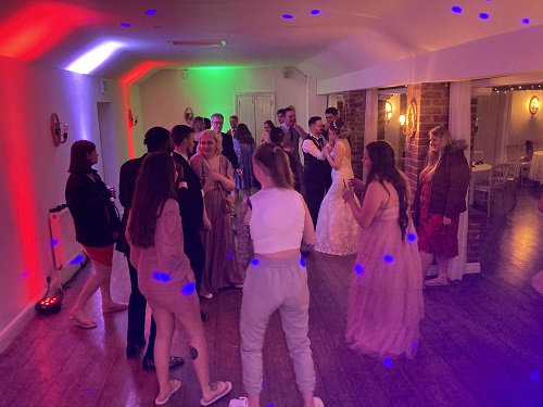 Party Atmosphere Is Guaranteed with DJ4U