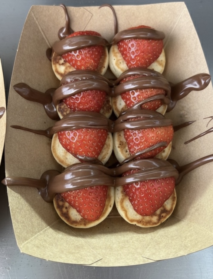 Fresh Mini Dutch Pancakes with Delicious Toppings for Every Event