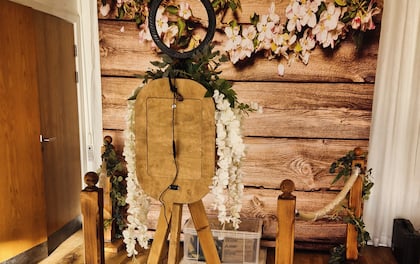 Rustic Style Vintage Booth 