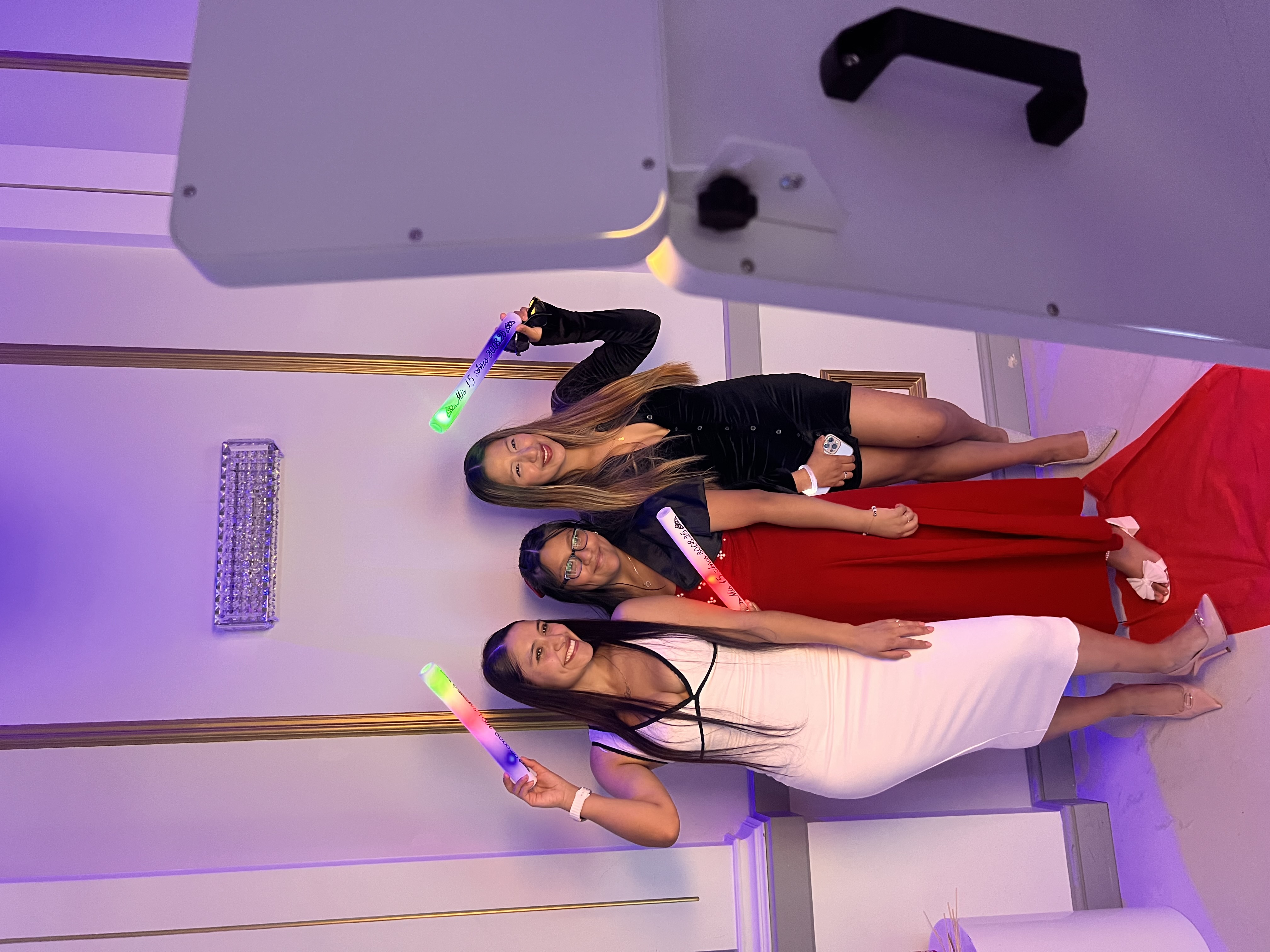 Luxury Interactive Mirror Photo Booth Experience