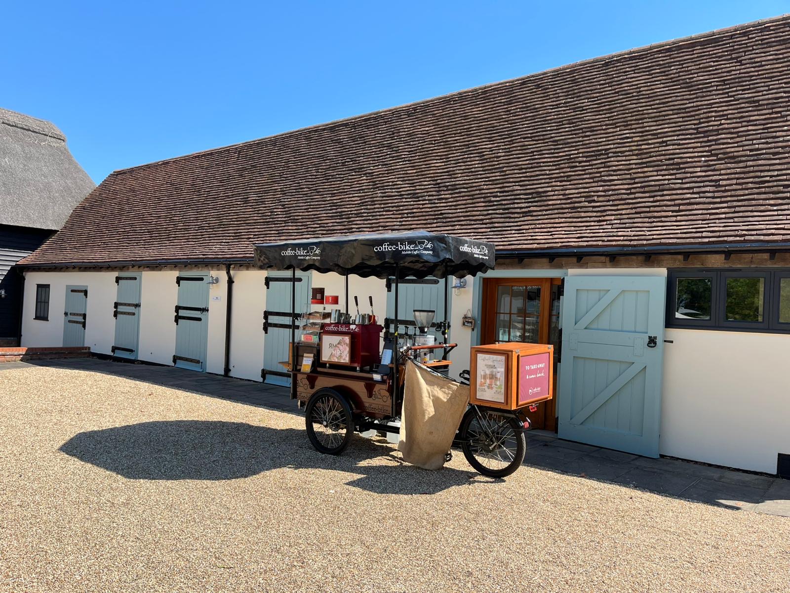 Barista-Served Organic Coffee from an Eye-Catching Coffee Bike