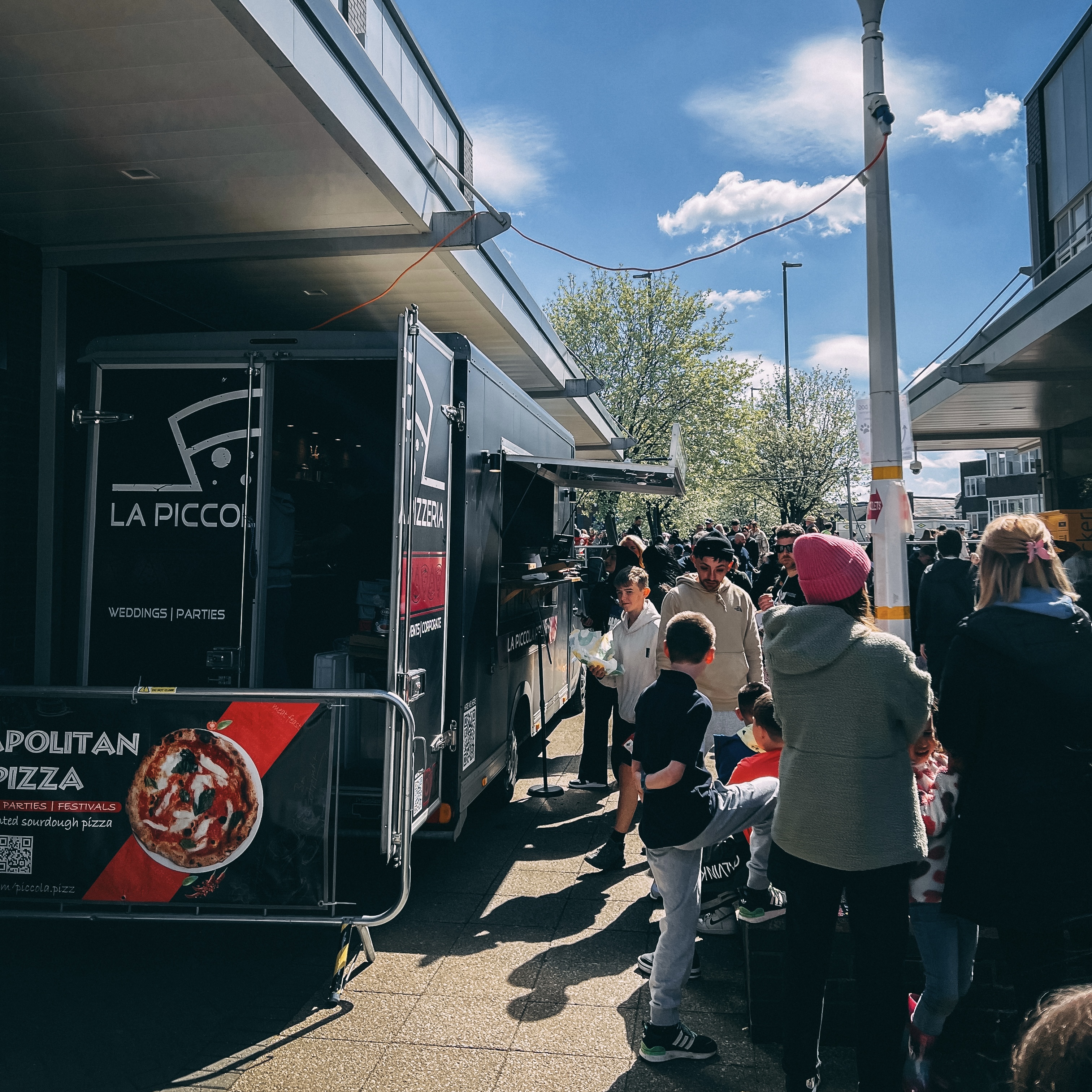 Authentic Neapolitan-Style Pizza Experience