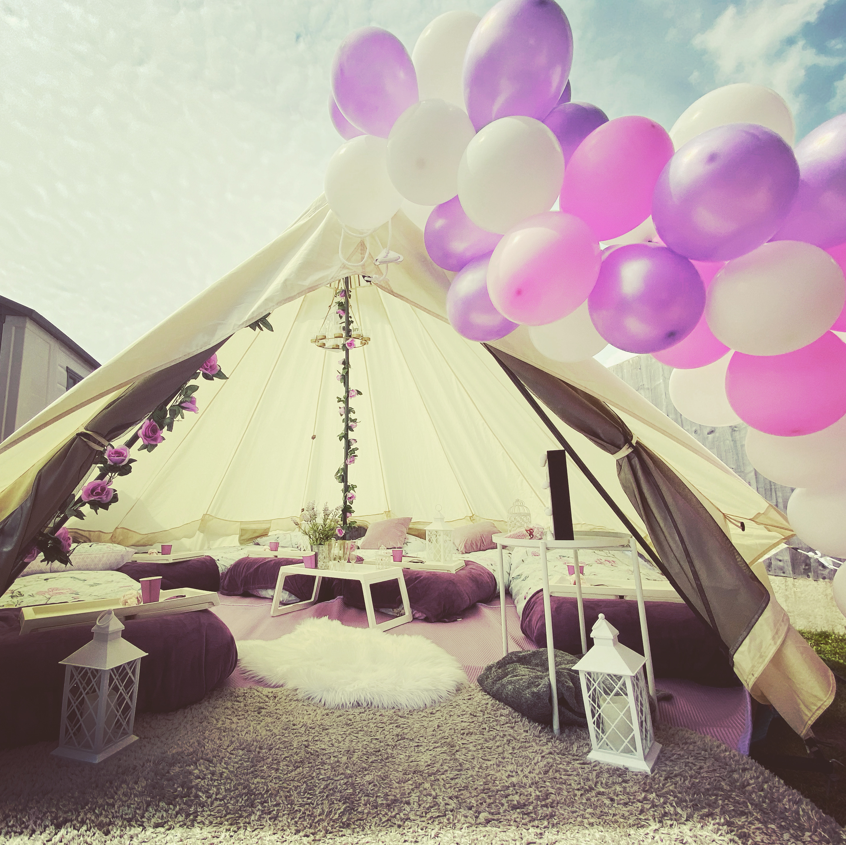 Cosy Garden Sleepovers in a Beautiful 4m Bell Tent