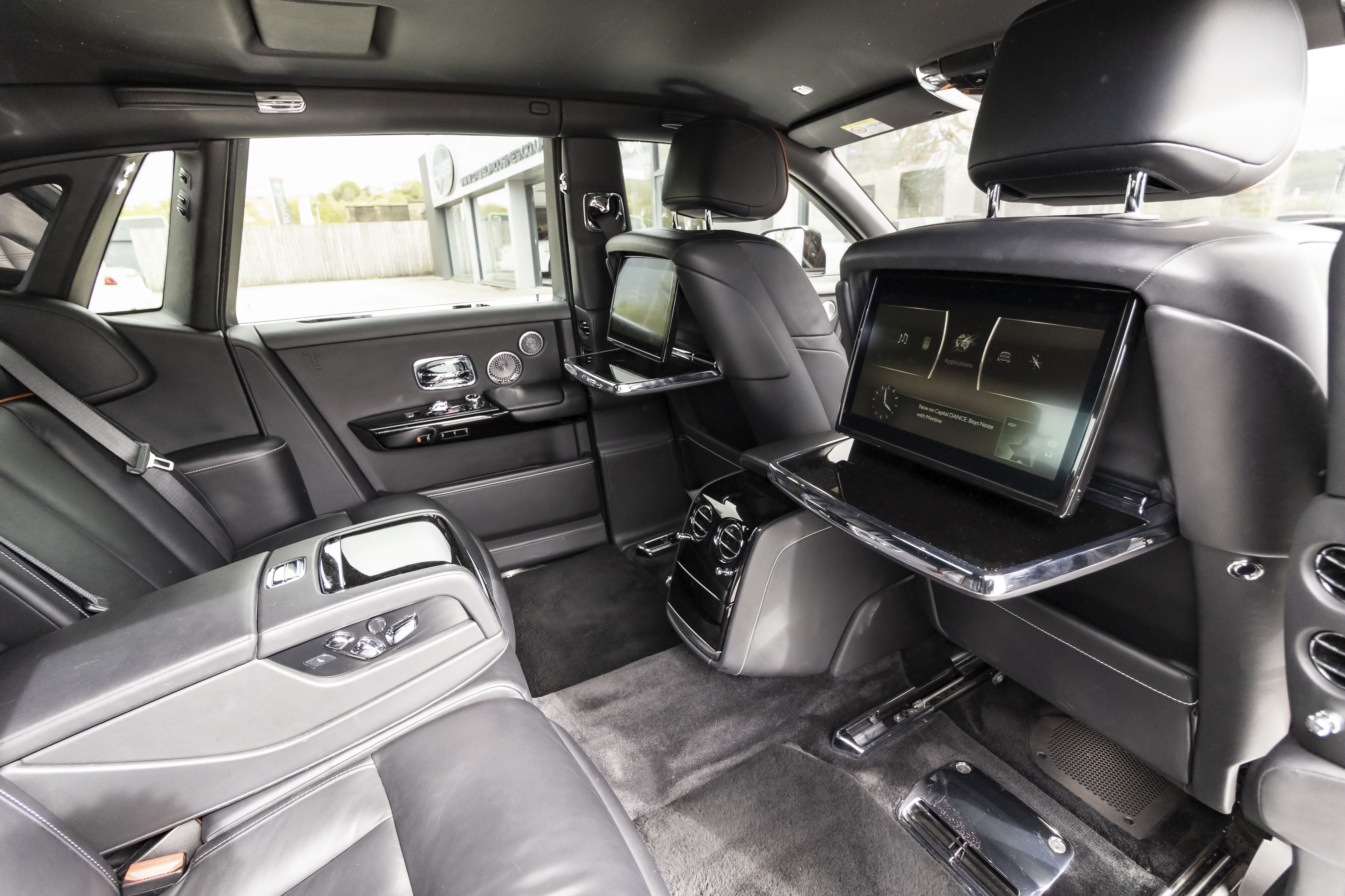 New Rolls-Royce Phantom 8 in Black