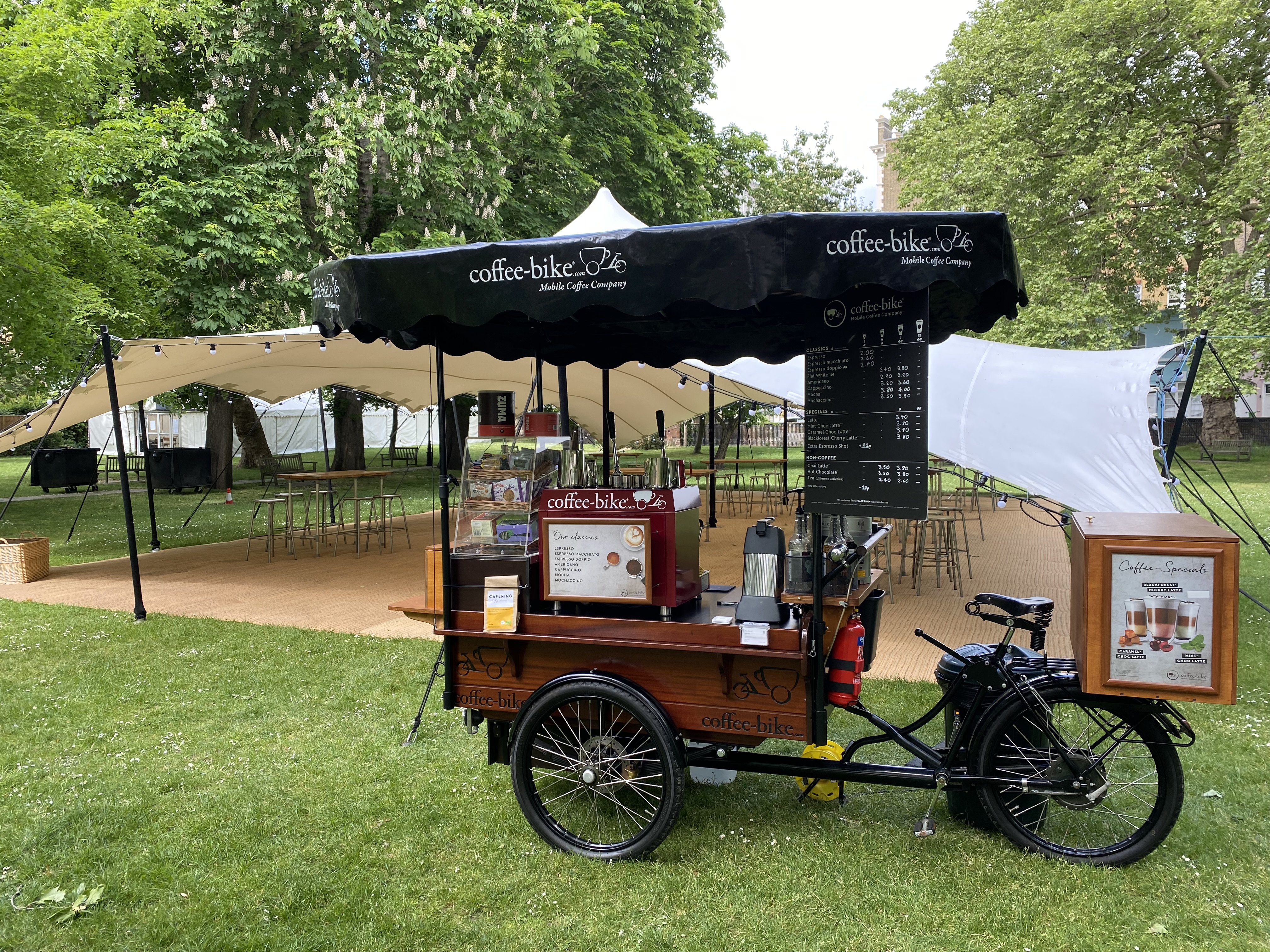 Barista-Served Organic Coffee from an Eye-Catching Coffee Bike