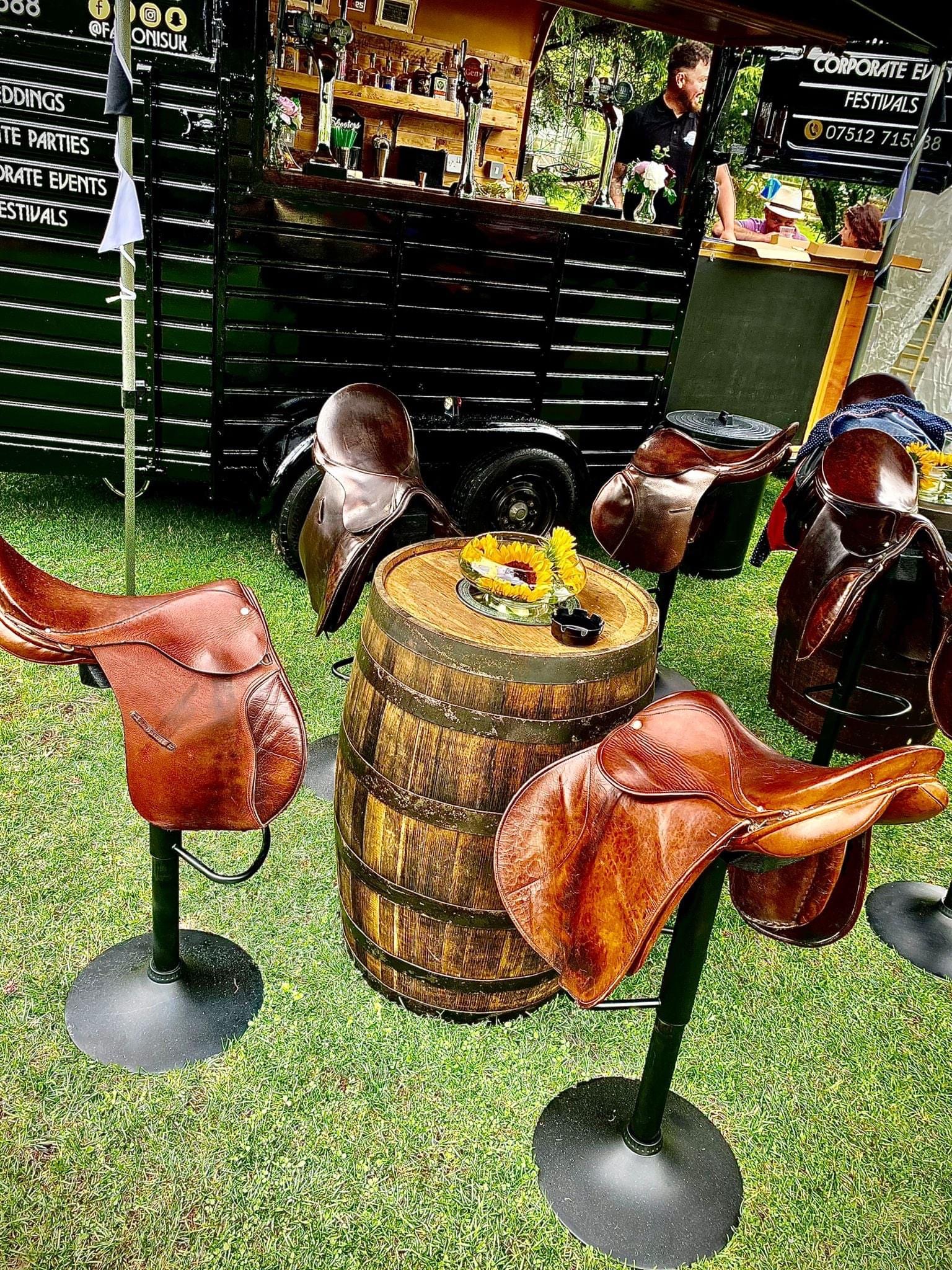 Award Winning Horsebox Bar 'Bonnie'