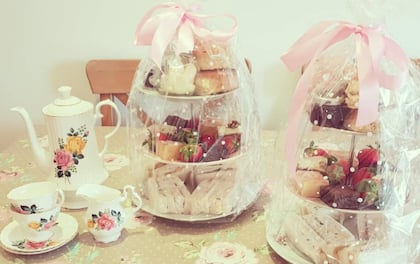Homemade Afternoon Tea delivered to you on gorgeous vintage crockery!
