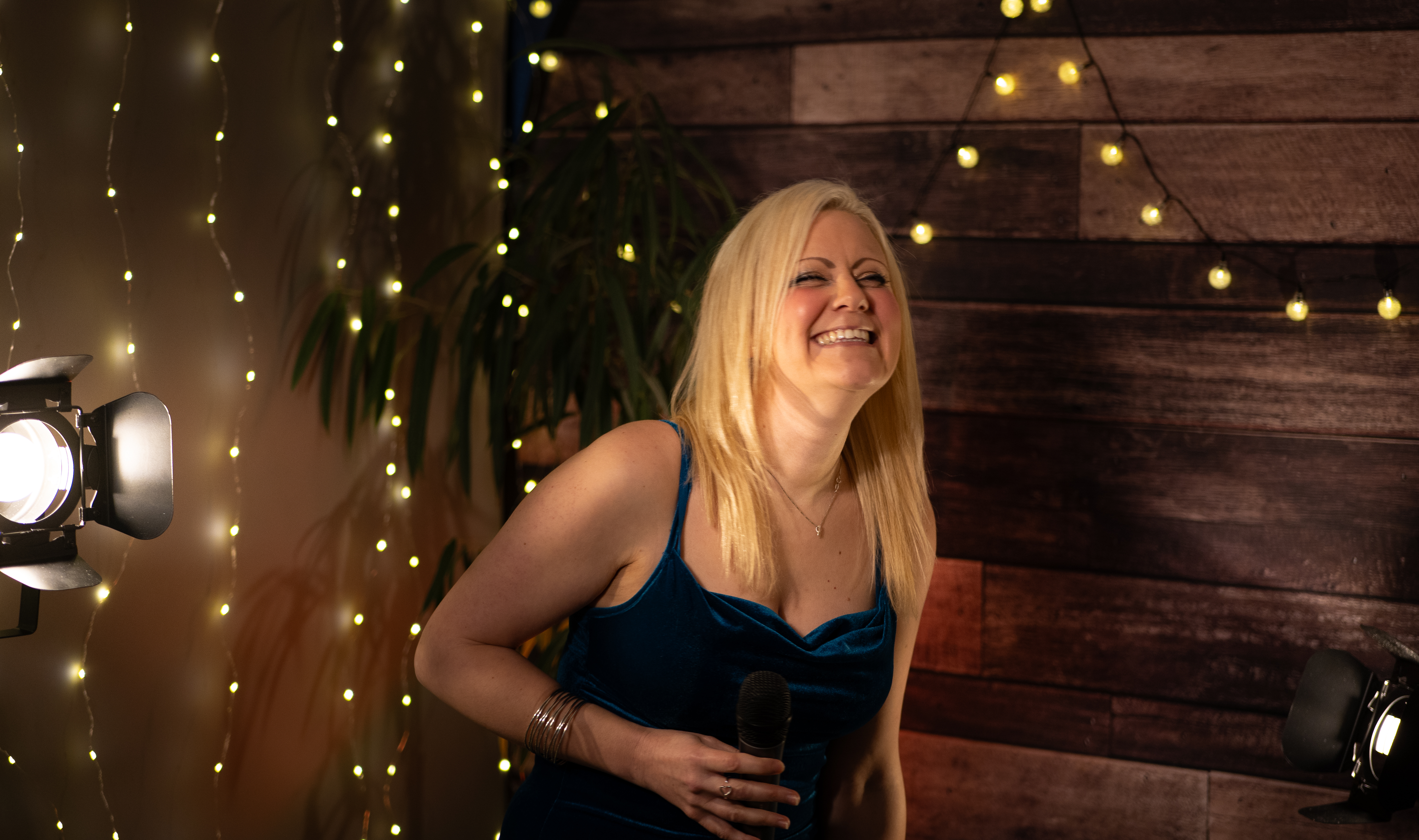 Tracy - Solo Wedding & Events Singer Covering a Huge Range of Styles
