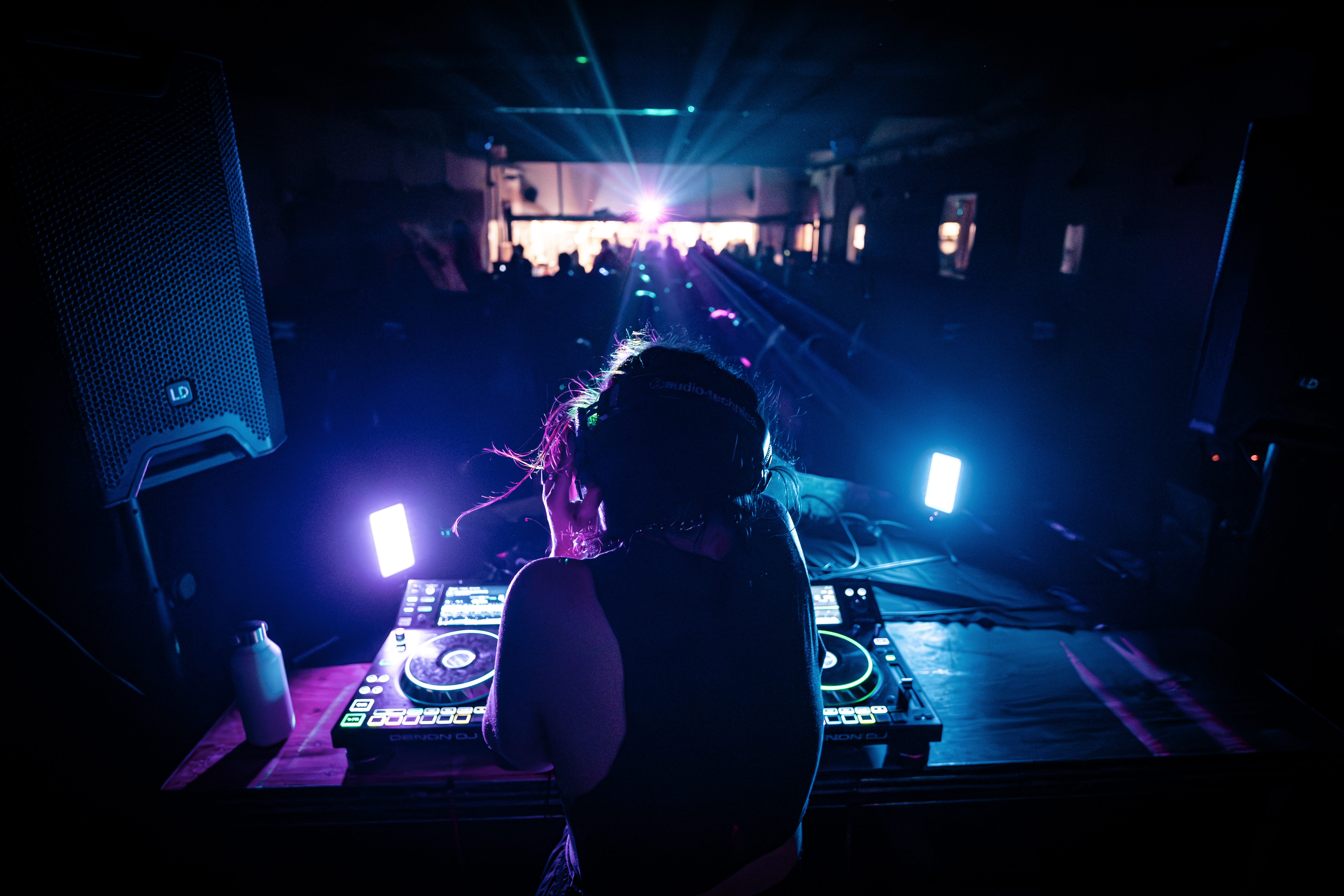 Big Sis DJs  - Guaranteed Party Starters for Pro Club-Style Experience