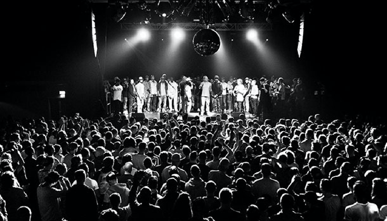 Stand Up Comedy Meets Freestyle Battle Rap - No Show Is The Same!