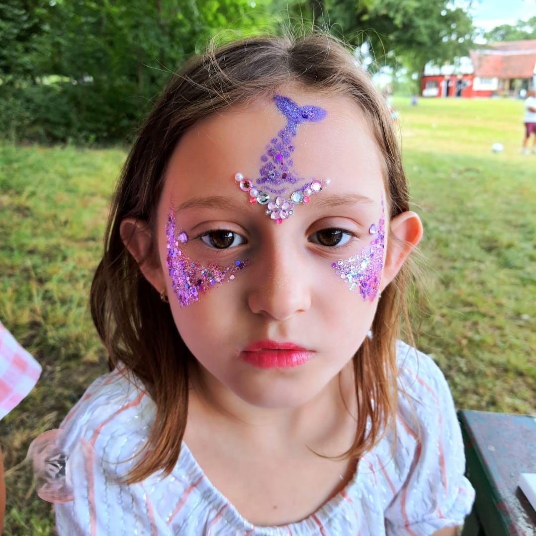 Make Your Party More Magical with Glitter Make up ✨