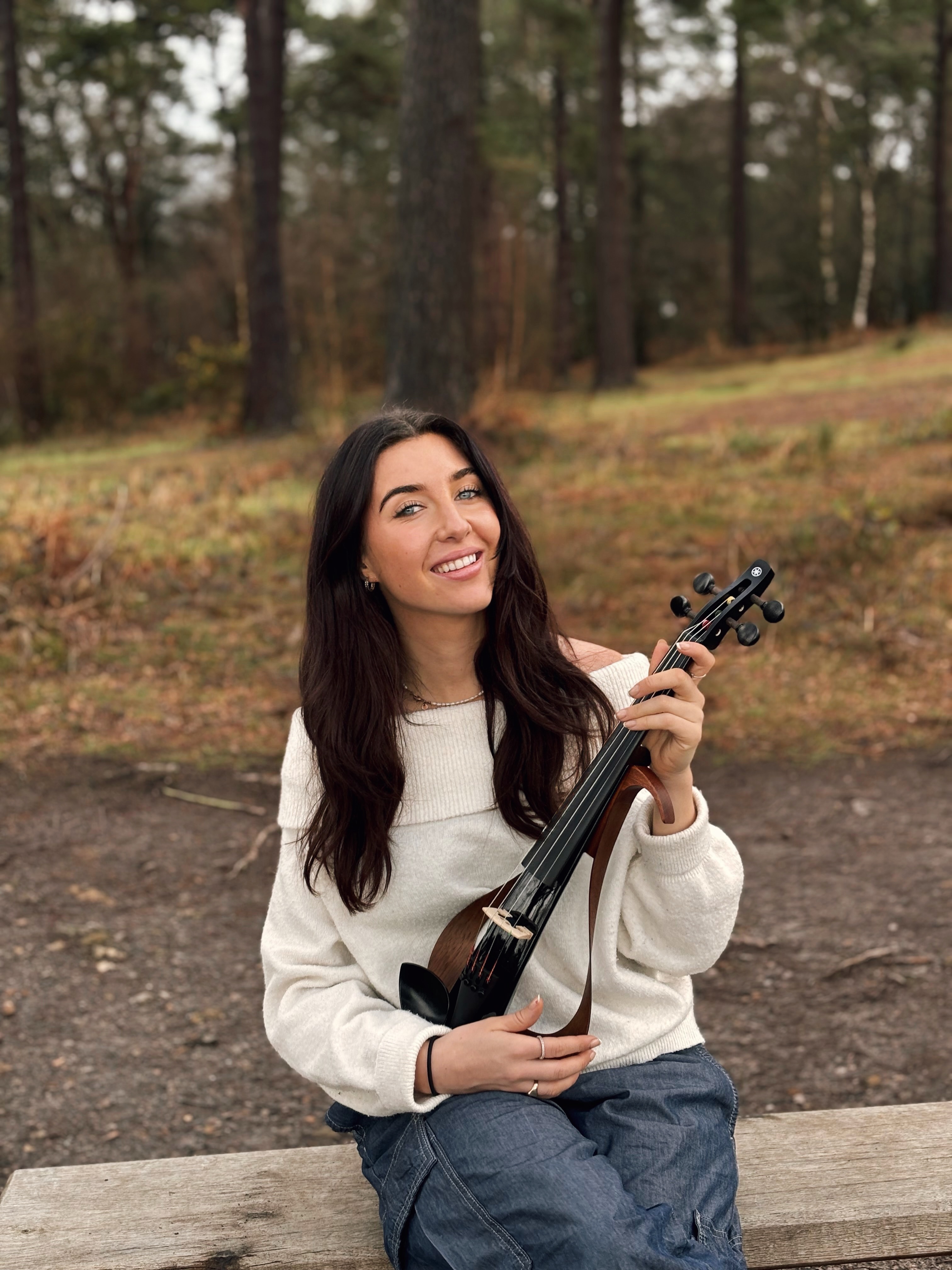 Professional Electric & Acoustic Violinist Octavia