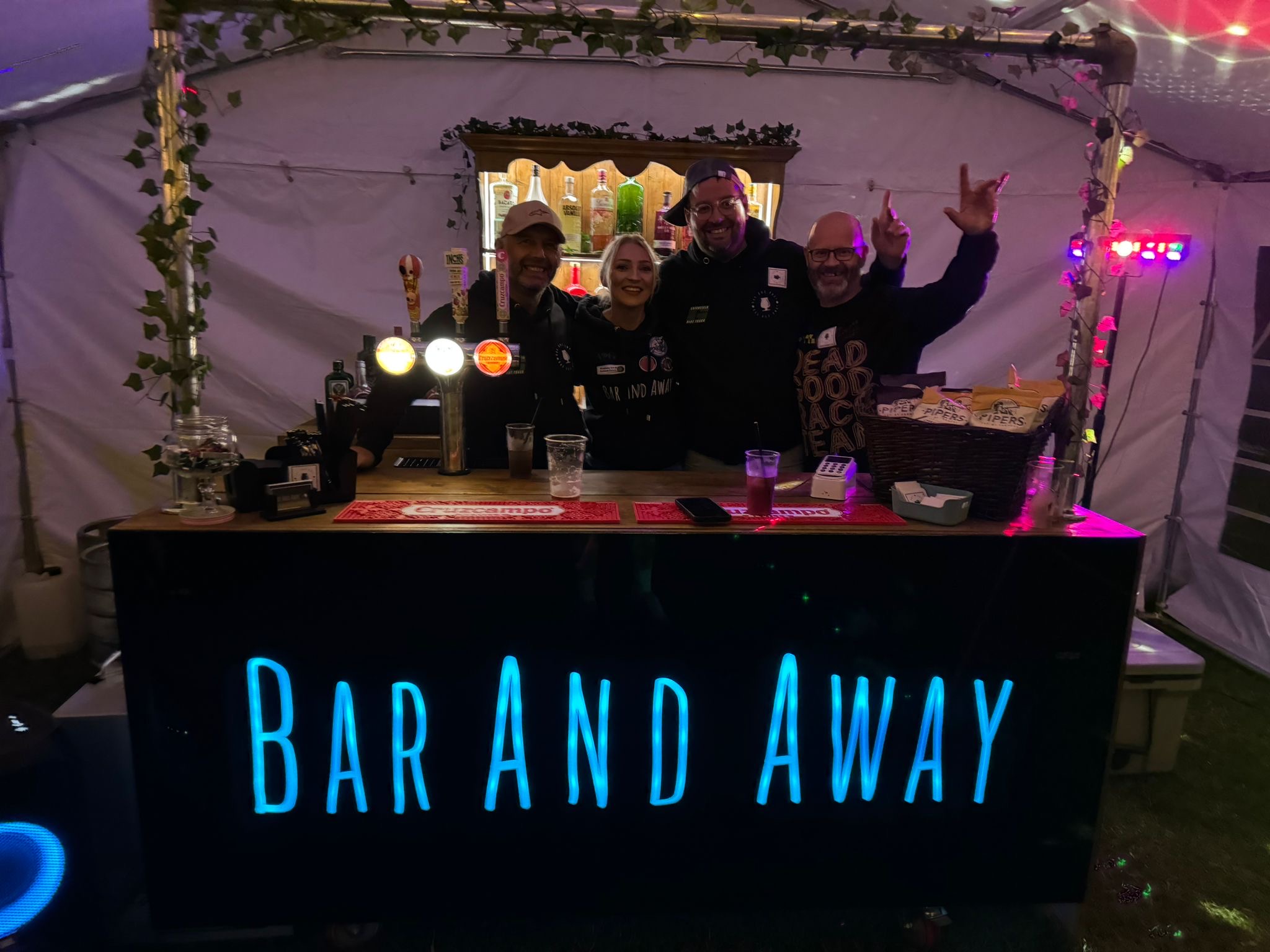 Fully Equipped Indoor & Outdoor Mobile Cash Bar