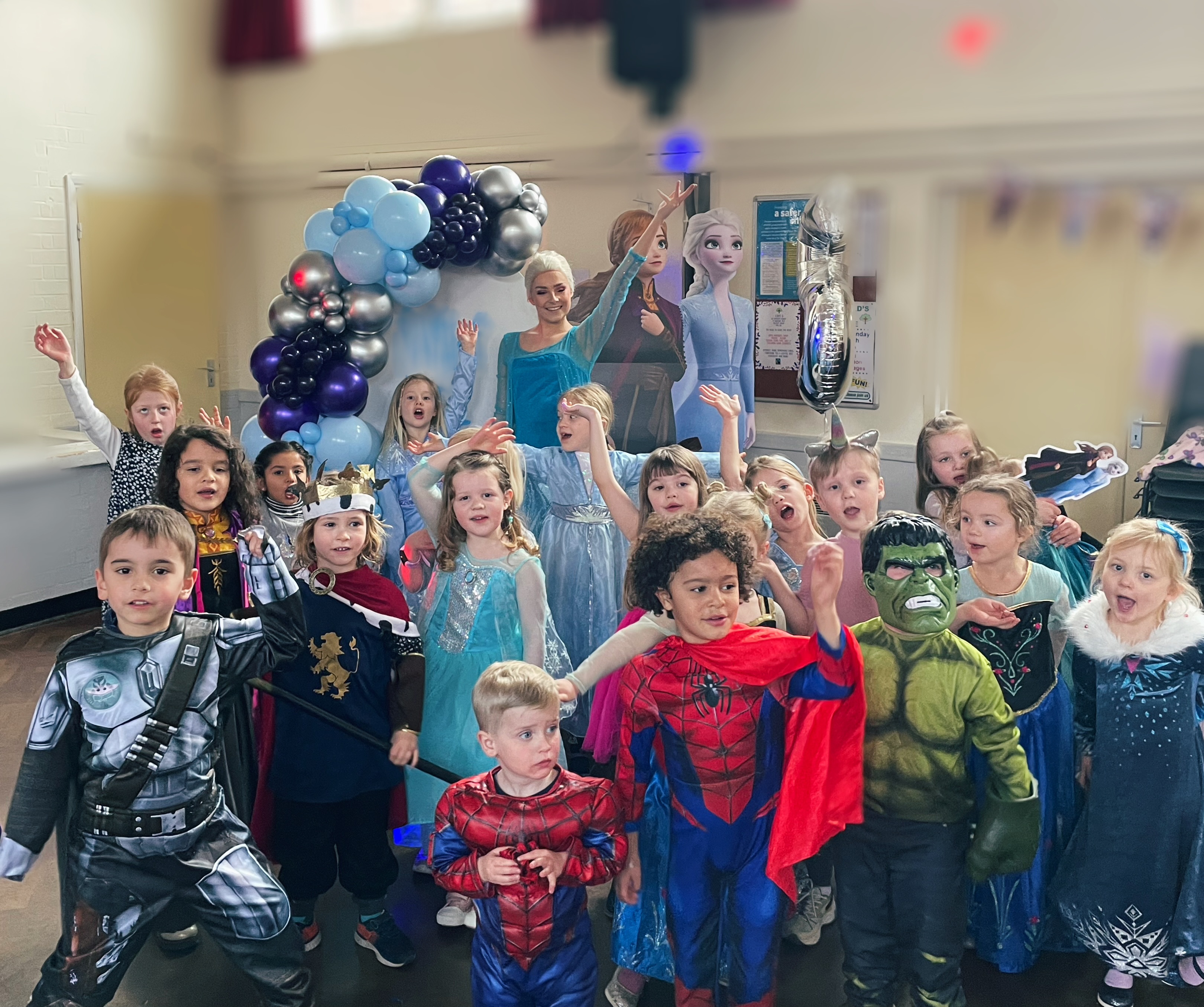 Princess Party with Singing Ice Queen, Fun Games & Disco