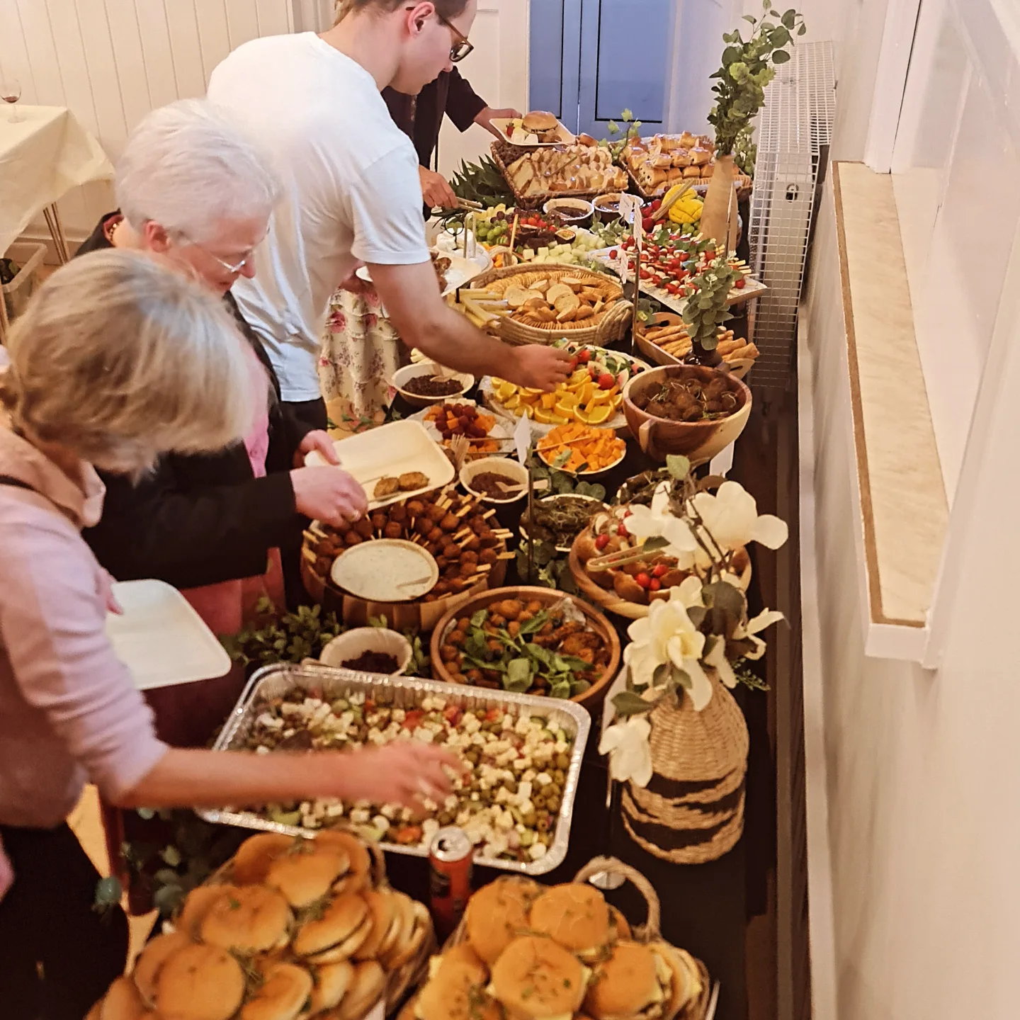 Stunning Mediterranean Grazing Table – A Centrepiece for Any Celebration