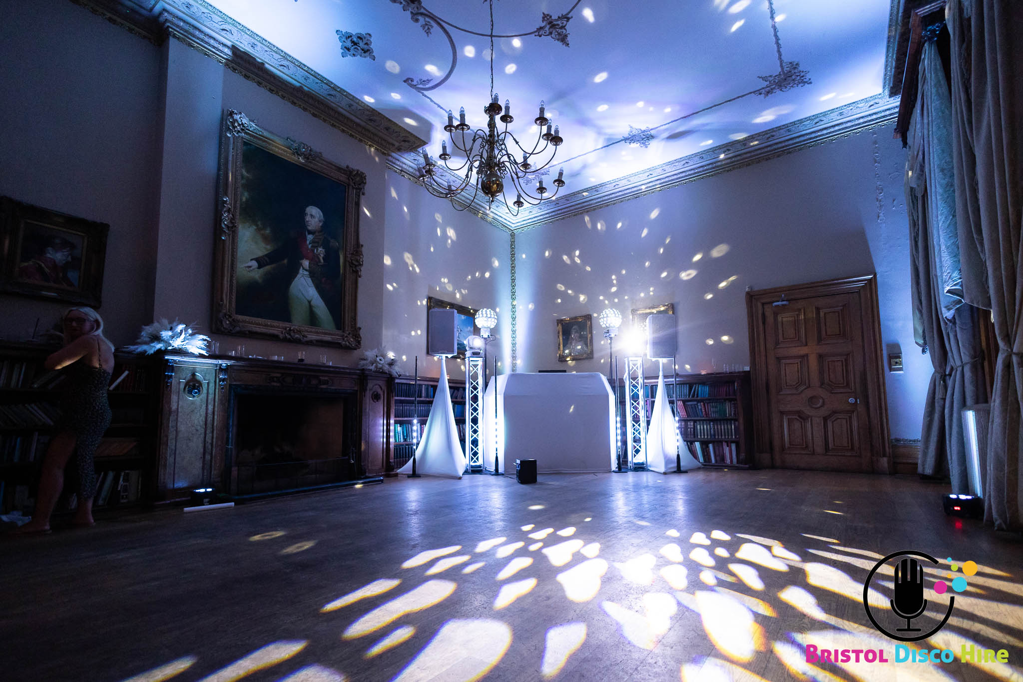 Let DJ Julian Make Your Party Easy